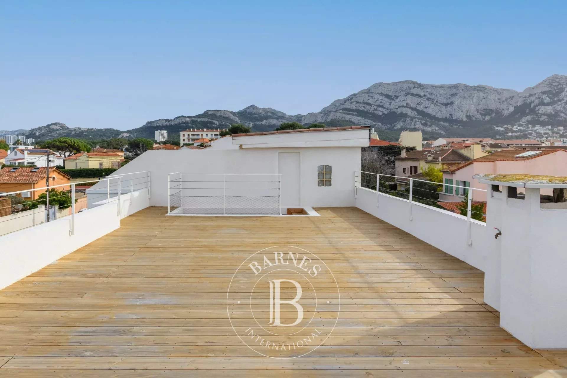 Marseille  - Villa 5 Pi&egrave;ces 4 Chambres - picture 4