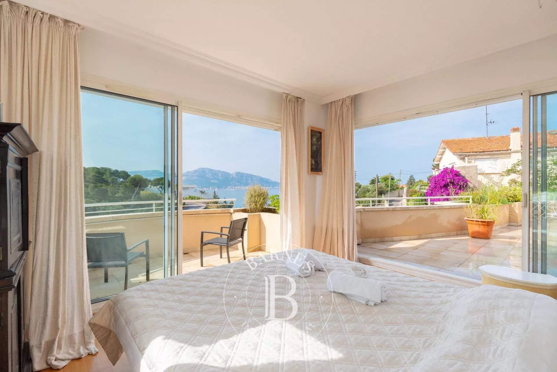 Marseille  - House 5 Bedrooms - picture 12