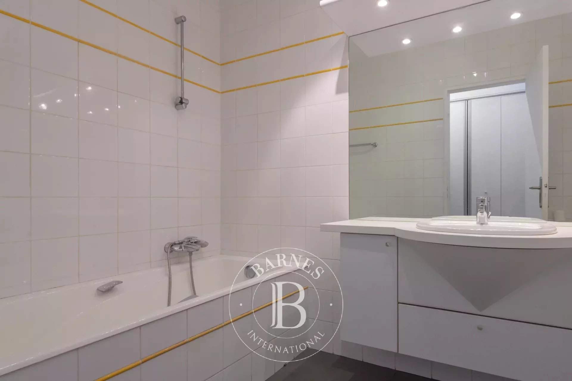 Marseille  - Apartment 3 Bedrooms - picture 16