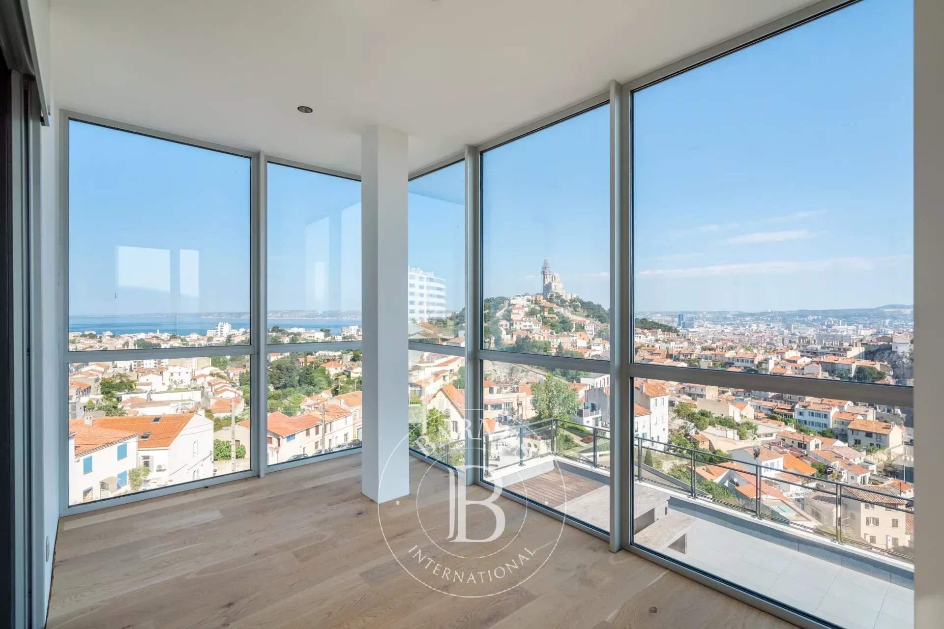 Marseille  - Appartement 5 Pi&egrave;ces 4 Chambres - picture 14