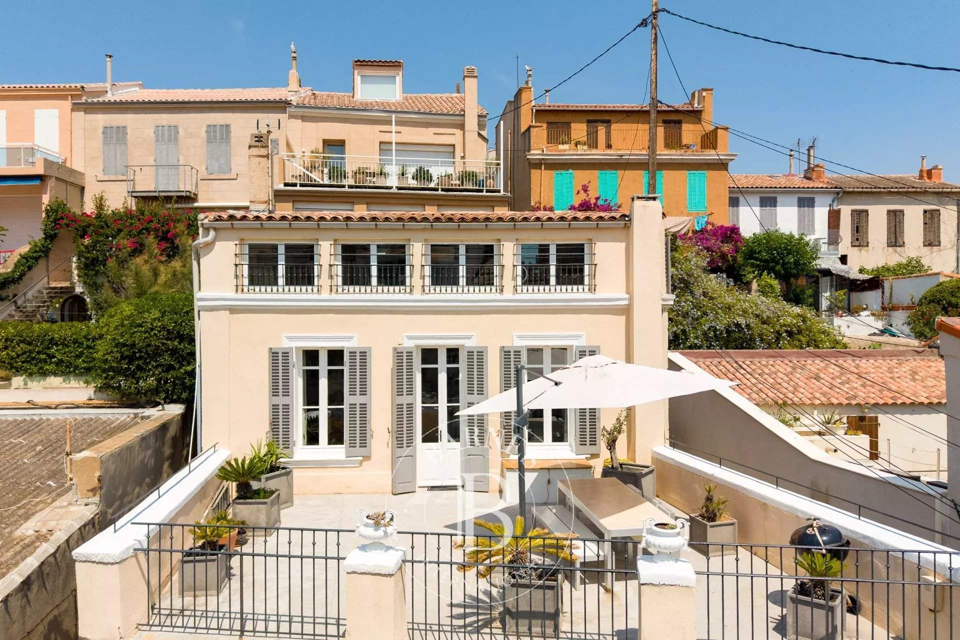 Marseille  - Maison 5 Pi&egrave;ces 4 Chambres - picture 2