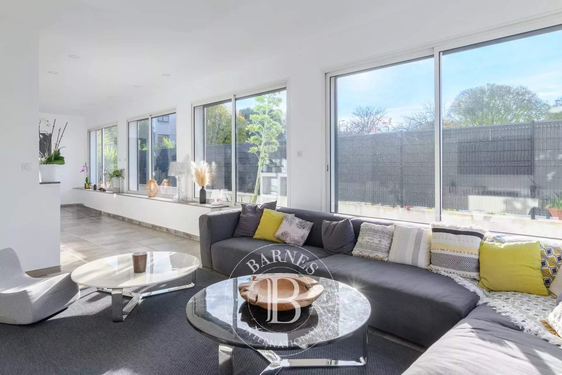 Marseille  - Maison 9 Pi&egrave;ces 5 Chambres - picture 9