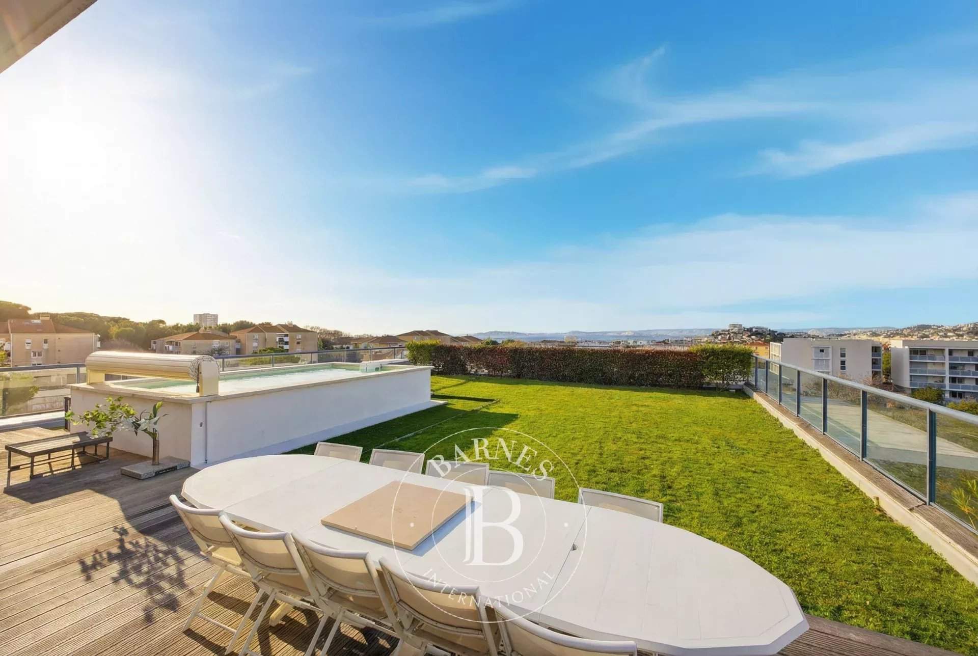 Marseille  - Apartment 4 Bedrooms - picture 2