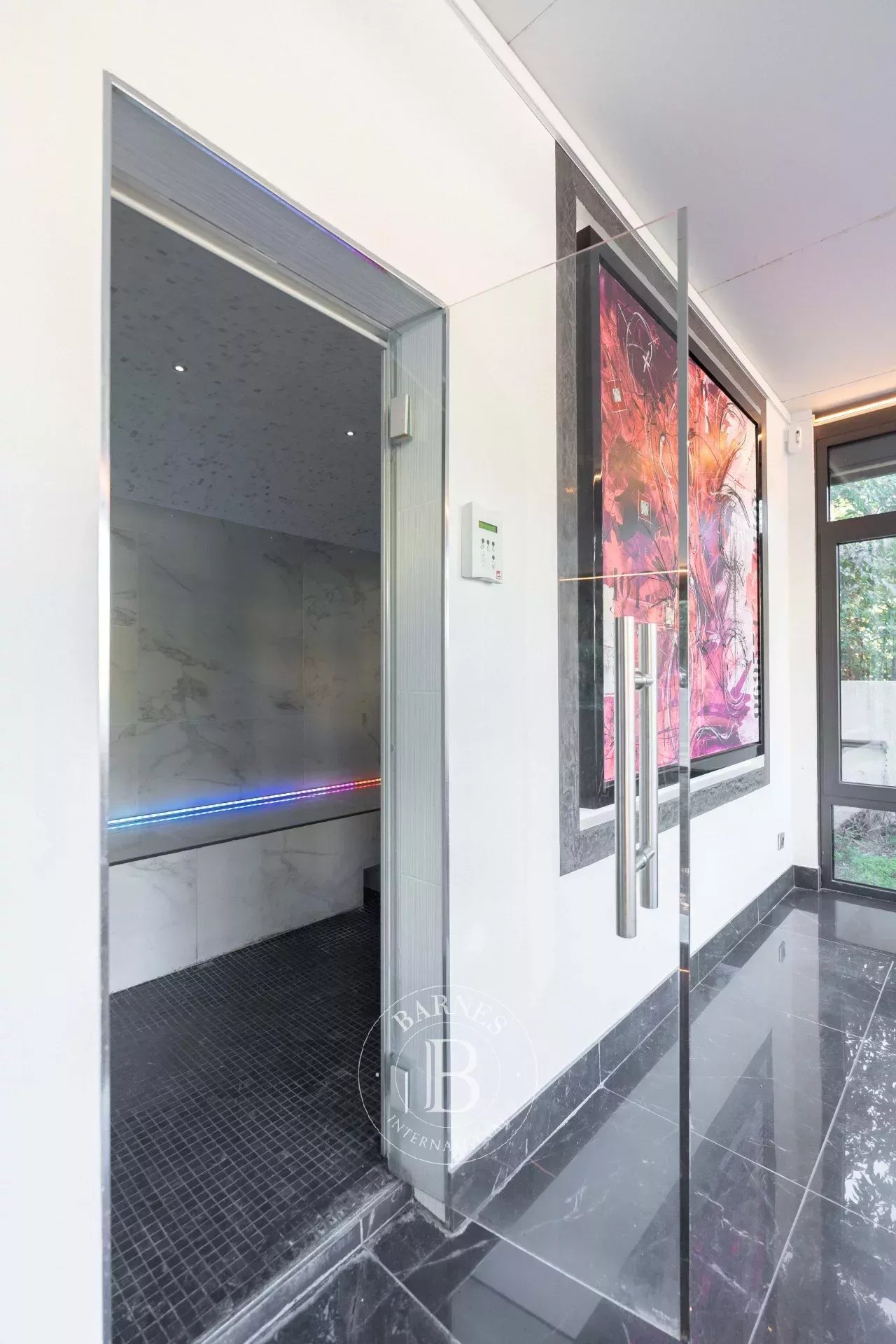 Marseille  - Maison 7 Pièces 5 Chambres - picture 15