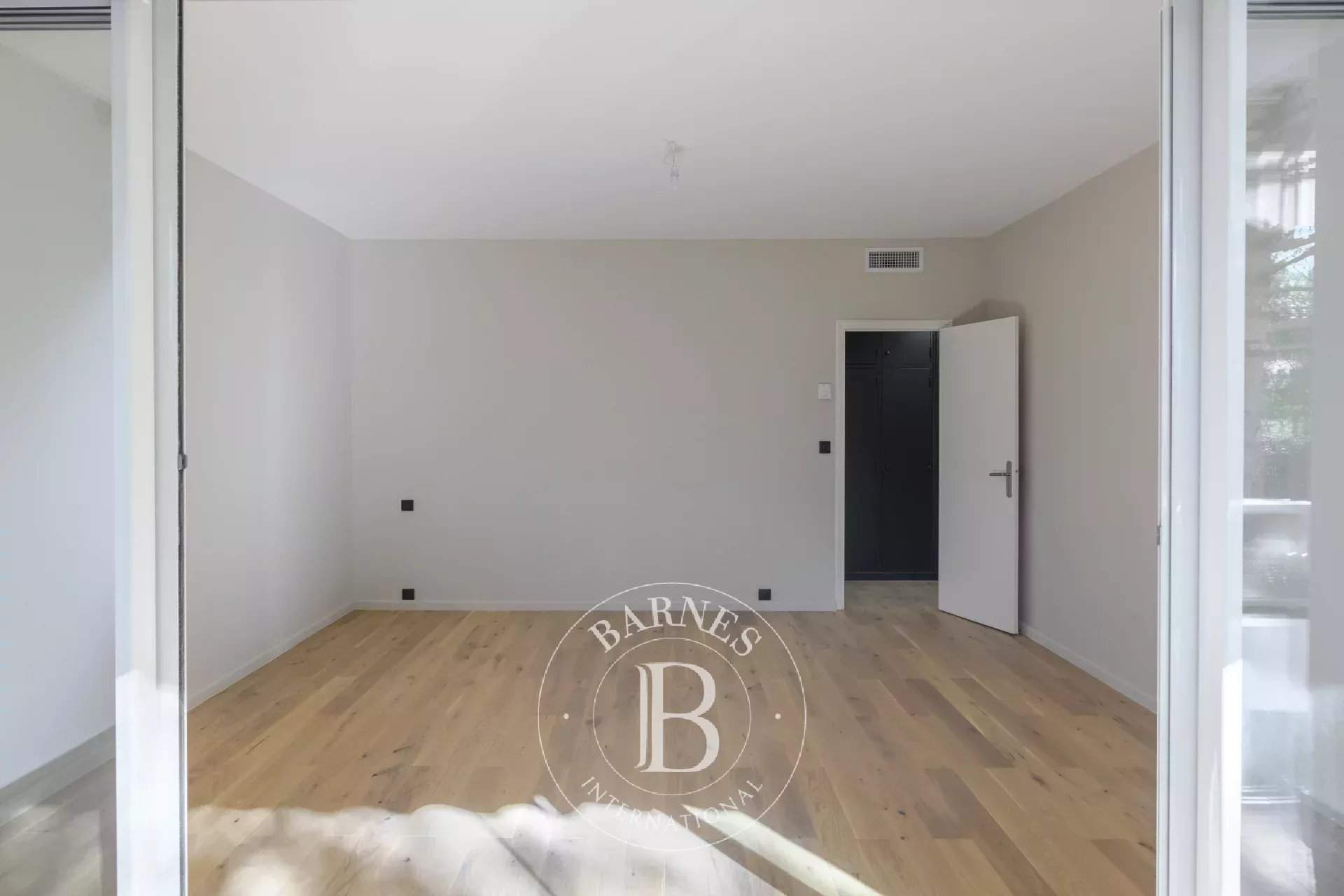 Marseille  - Appartement 6 Pièces 3 Chambres - picture 12