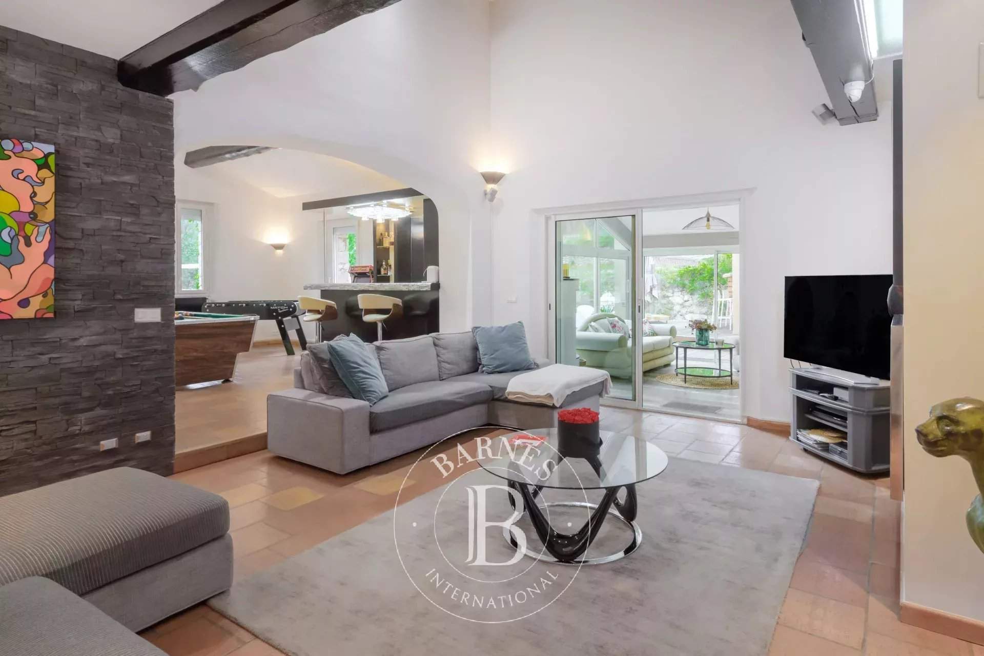 Auriol  - Property 5 Bedrooms - picture 17