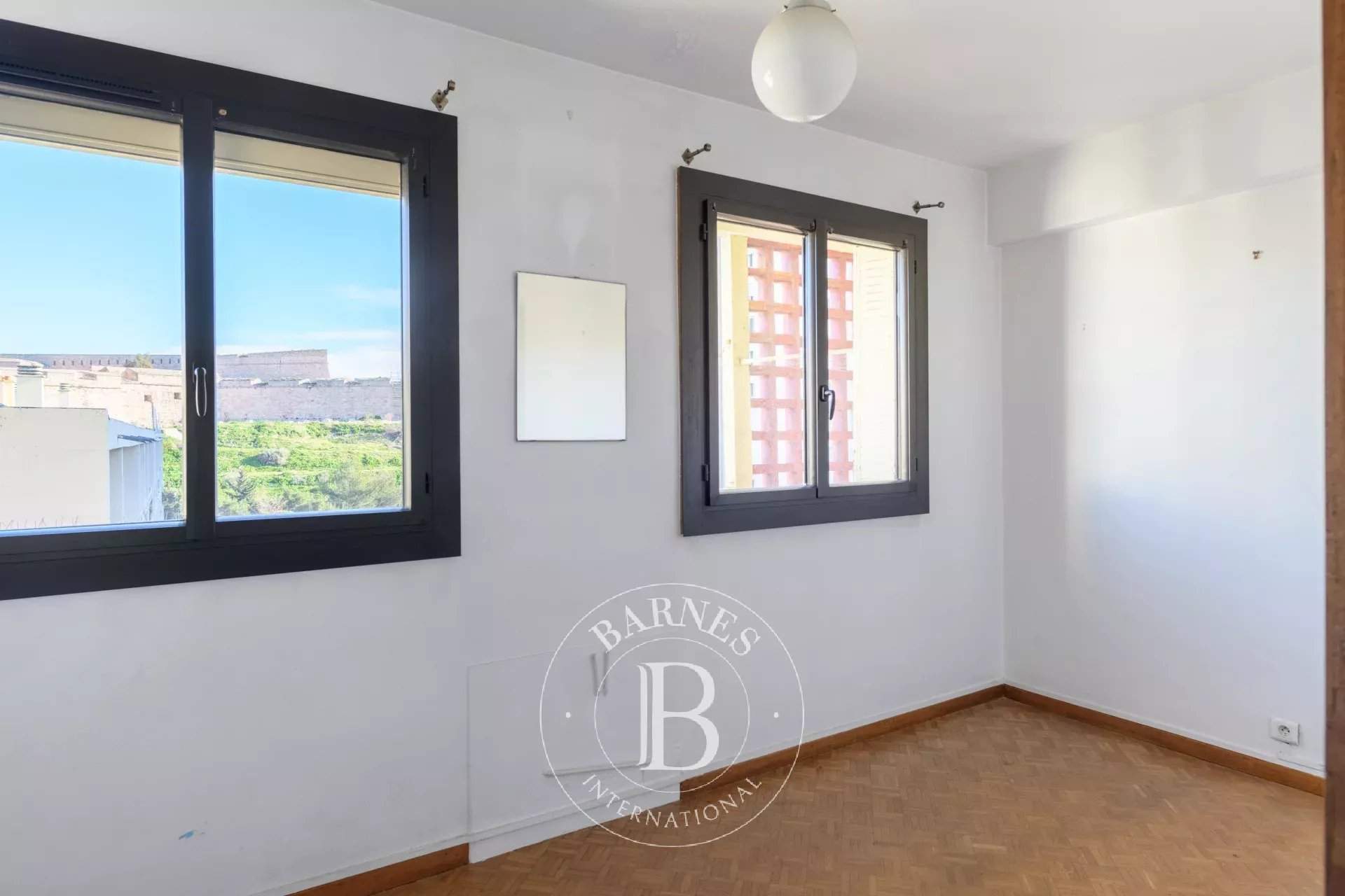Marseille  - Apartment 5 Bedrooms - picture 11