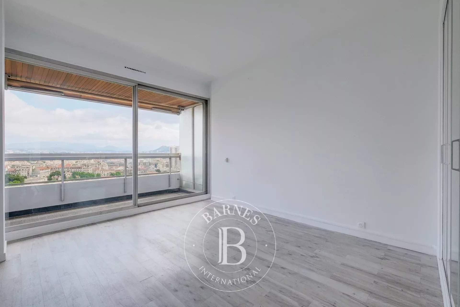 Marseille  - Apartment 3 Bedrooms - picture 9