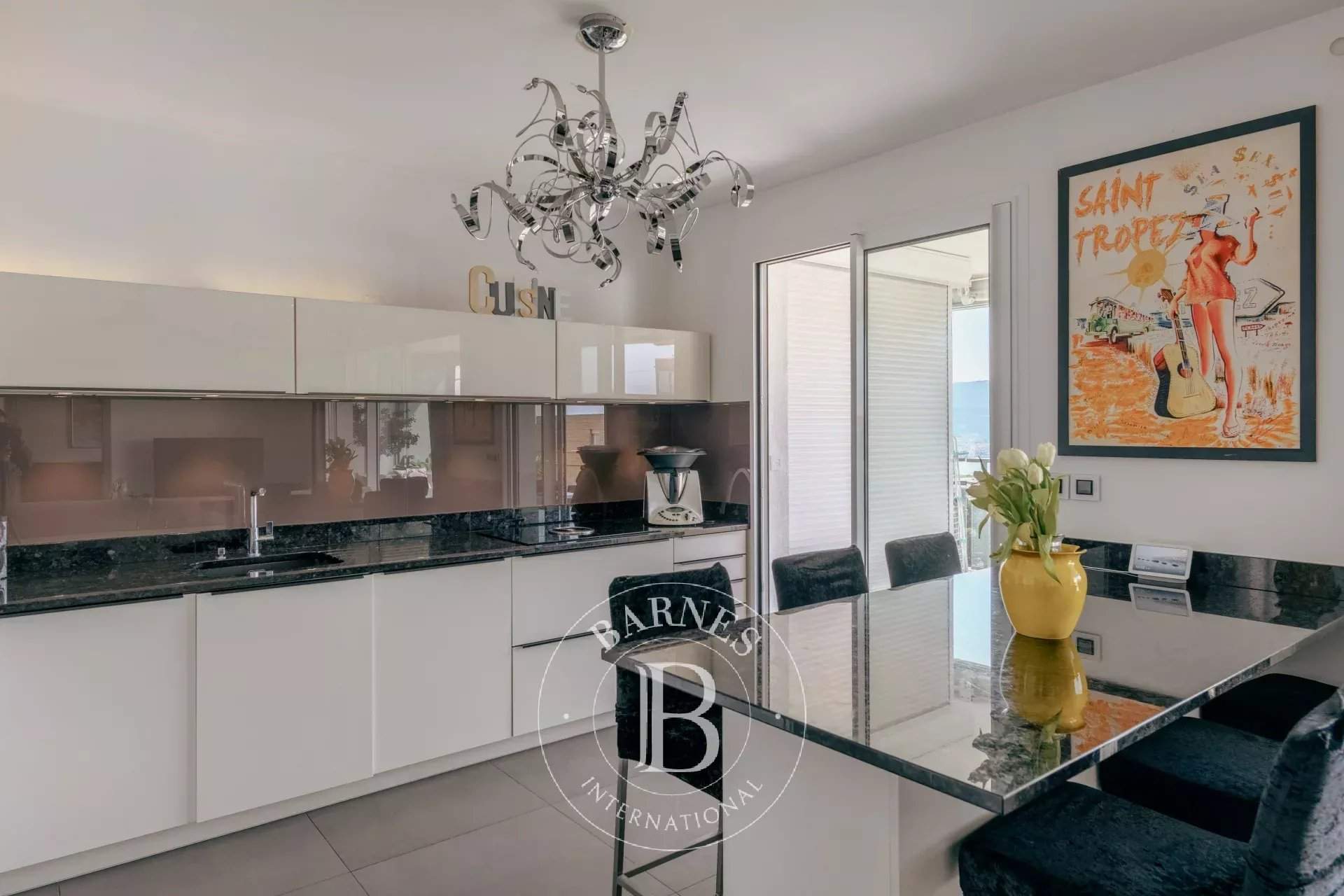 Marseille  - Appartement 4 Pi&egrave;ces 2 Chambres - picture 10