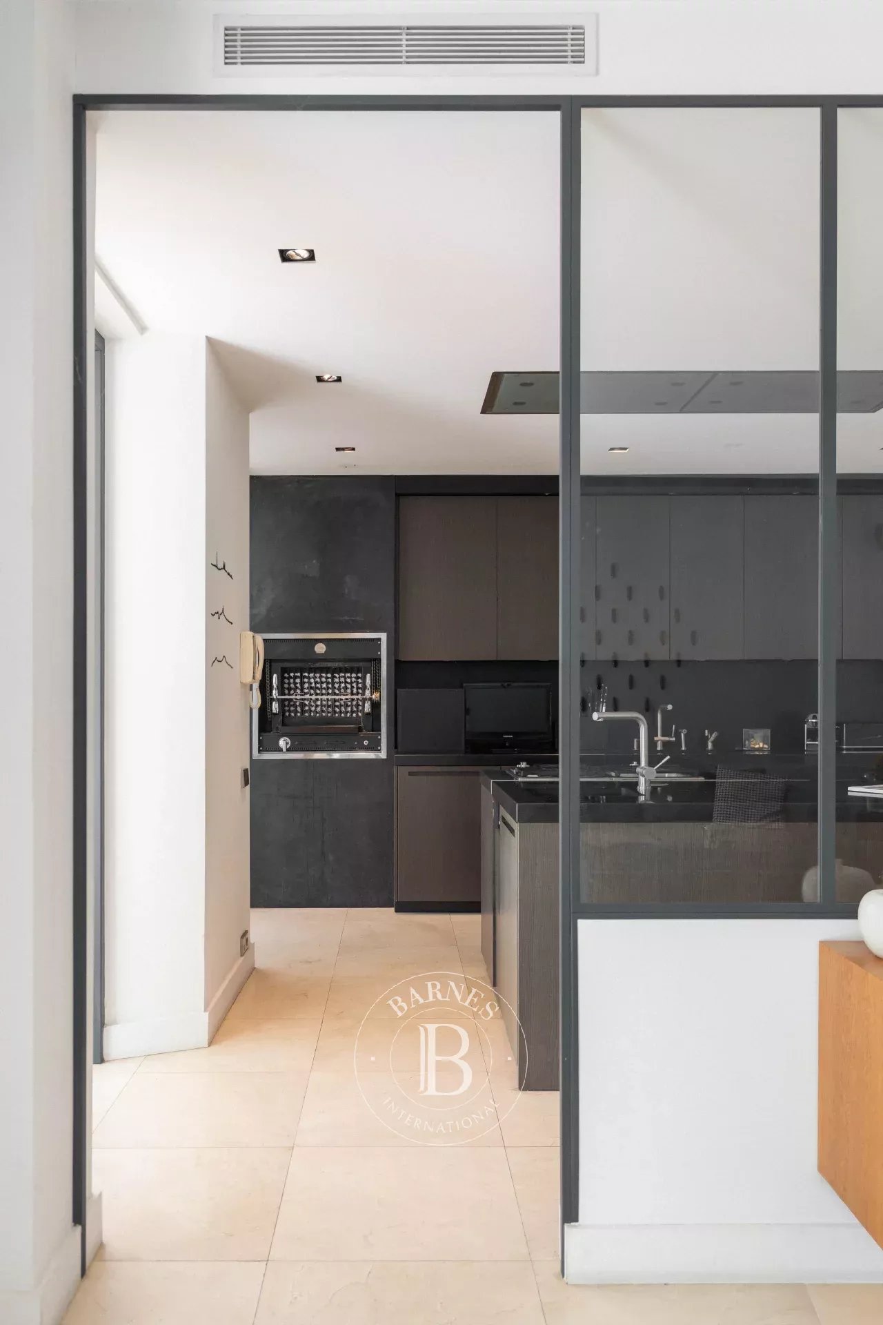 Marseille  - Apartment 5 Bedrooms - picture 10