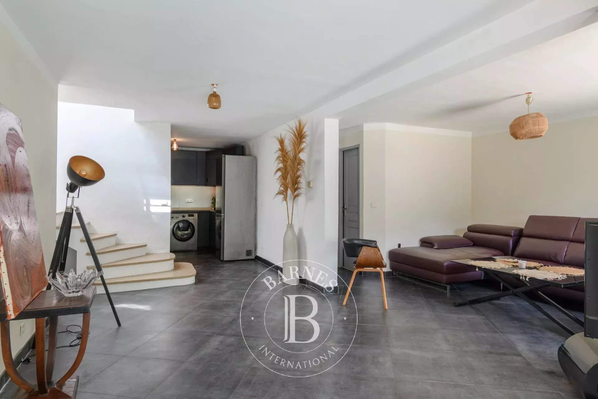 Marseille  - Villa 6 Pi&egrave;ces 4 Chambres - picture 8