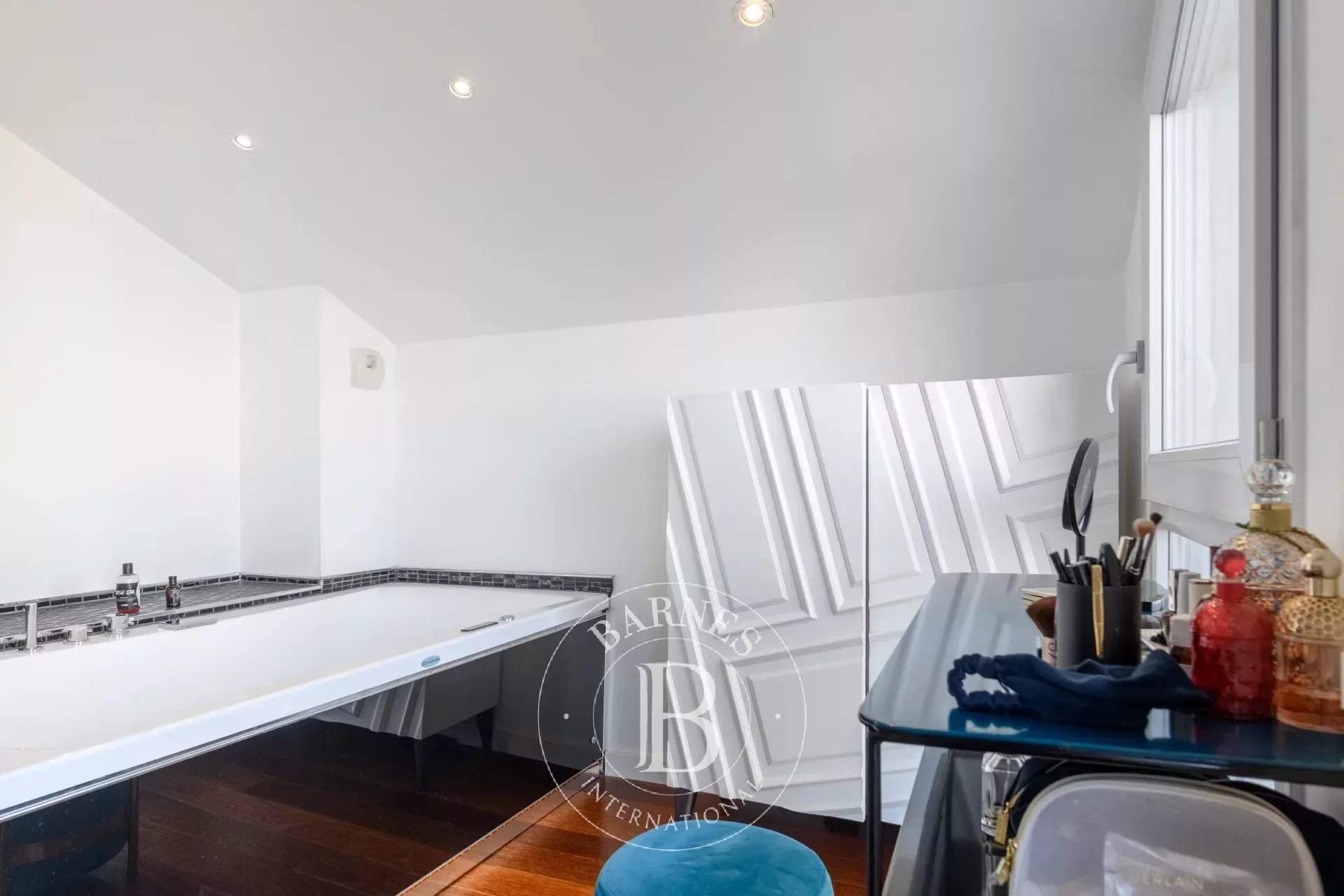 Marseille  - Appartement 6 Pi&egrave;ces 3 Chambres - picture 17