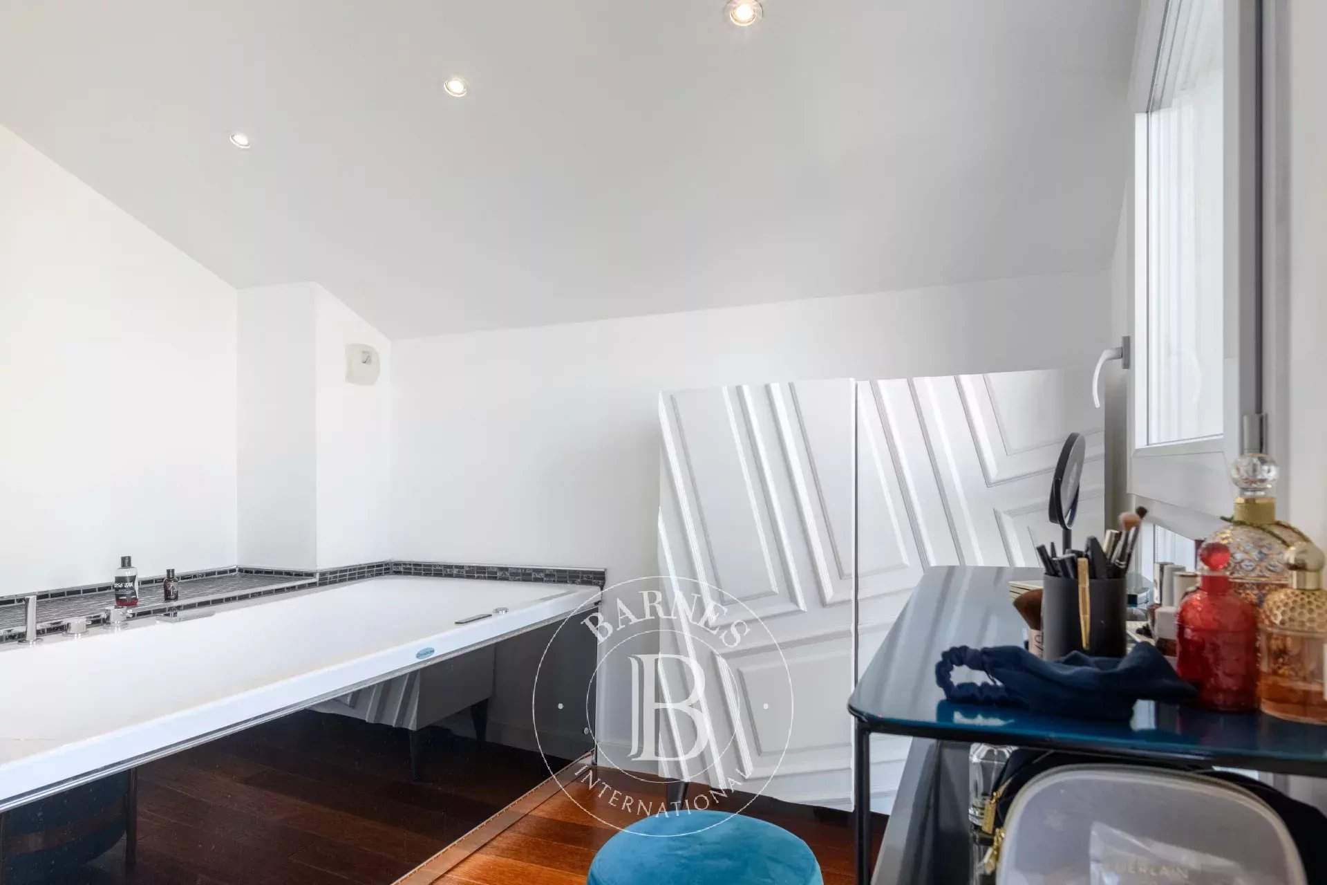 Marseille  - Apartment 4 Bedrooms - picture 17