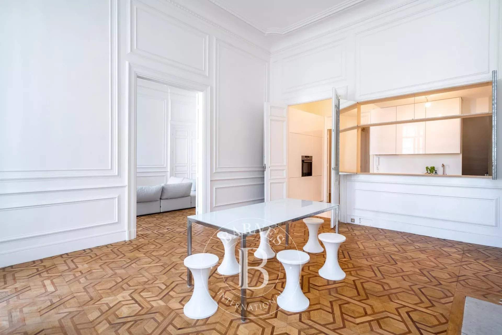 Marseille  - Appartement 7 Pièces 5 Chambres - picture 8