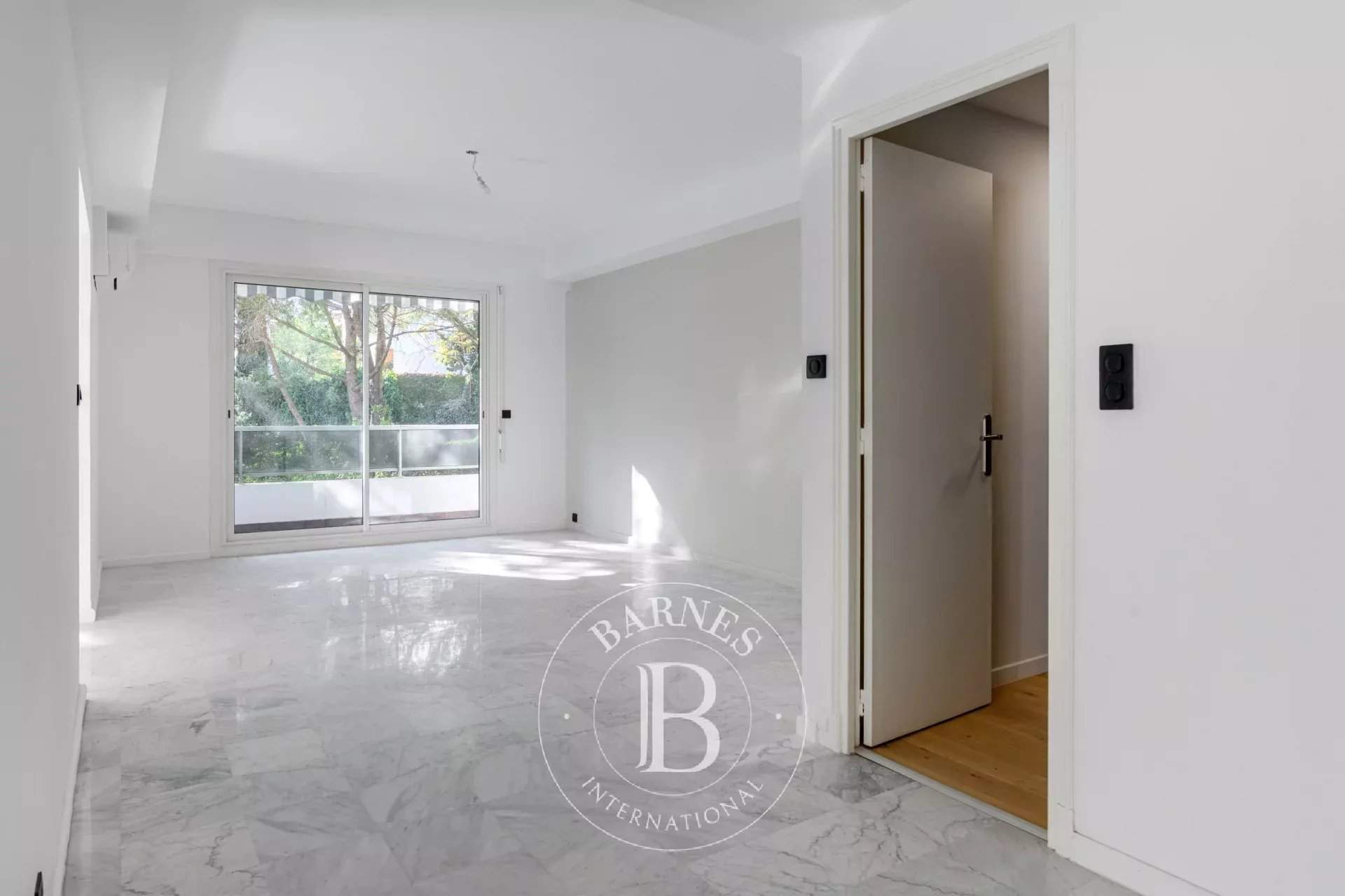 Marseille  - Appartement 6 Pièces 3 Chambres - picture 4