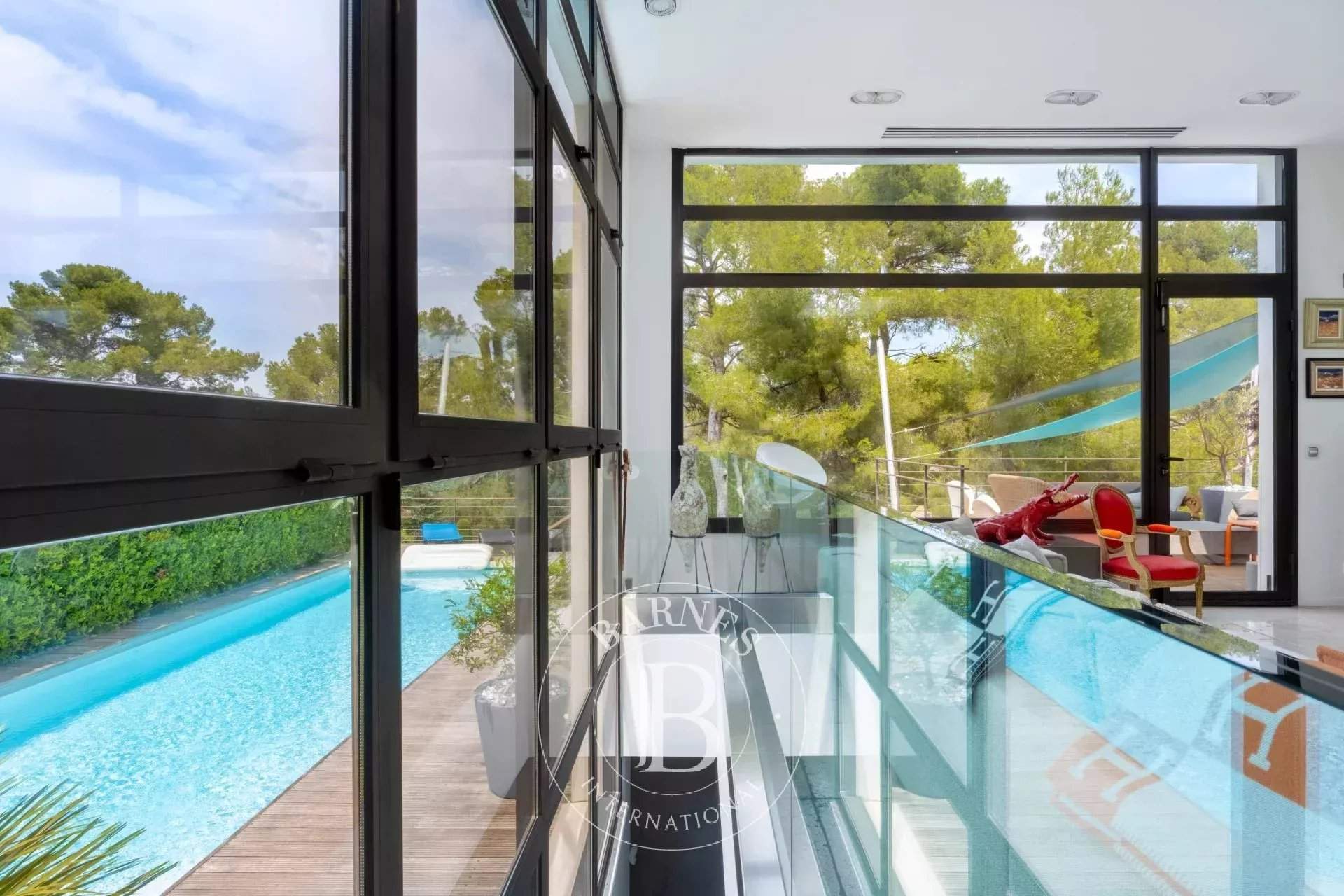 Marseille  - Maison 5 Pièces 4 Chambres - picture 6