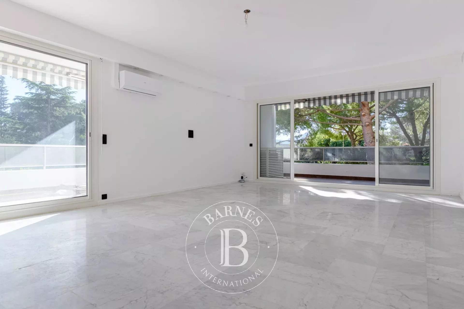 Marseille  - Appartement 6 Pièces 3 Chambres - picture 2