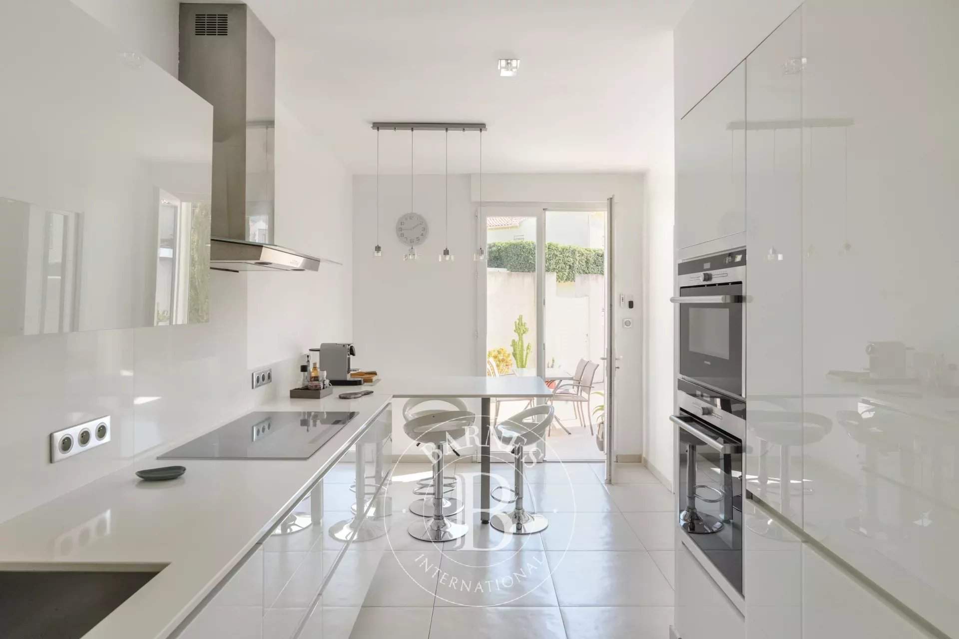 Marseille  - House 5 Bedrooms - picture 10