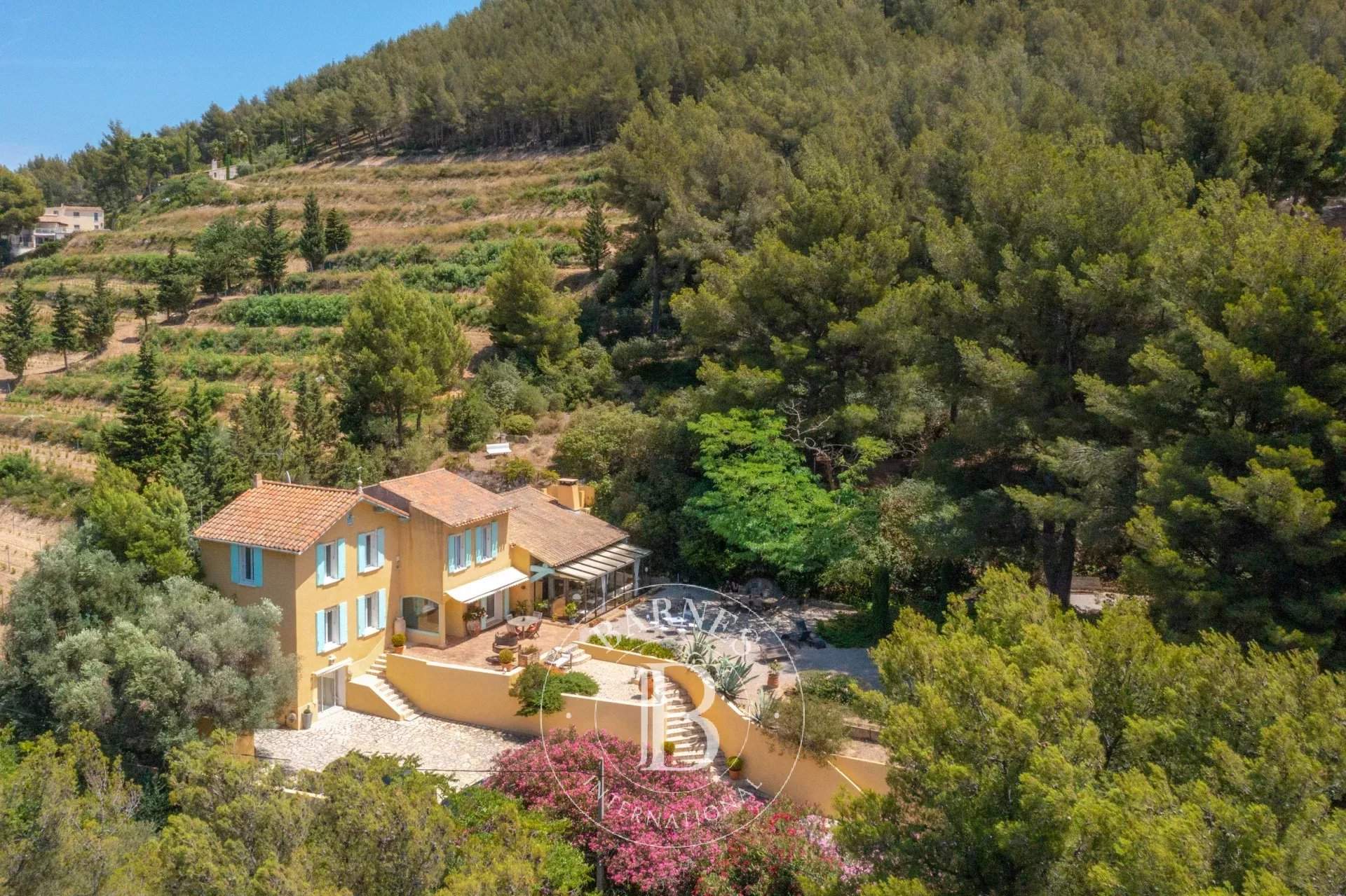 Cassis  - Property 4 Bedrooms - picture 5
