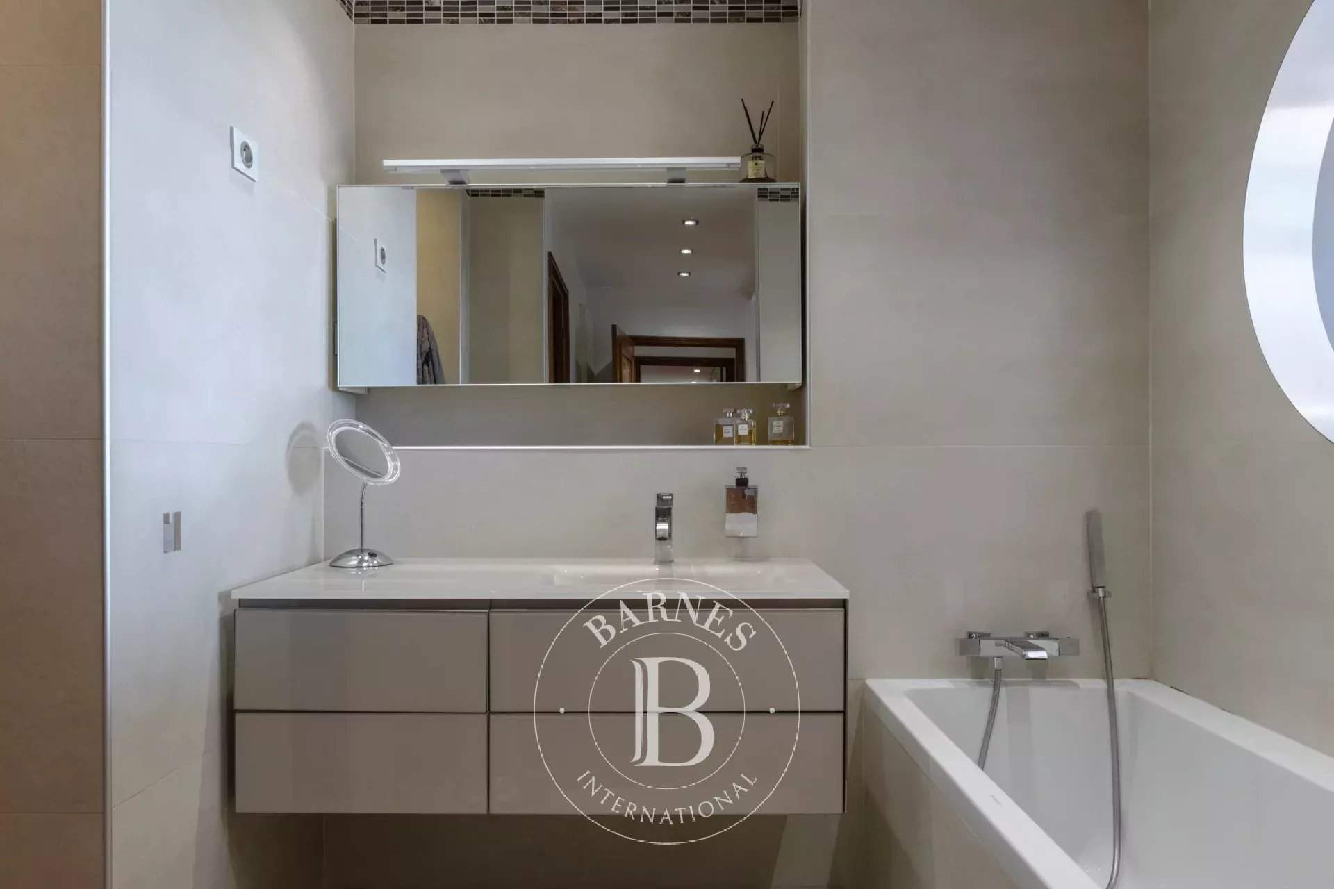 Marseille  - Appartement 6 Pièces 4 Chambres - picture 18