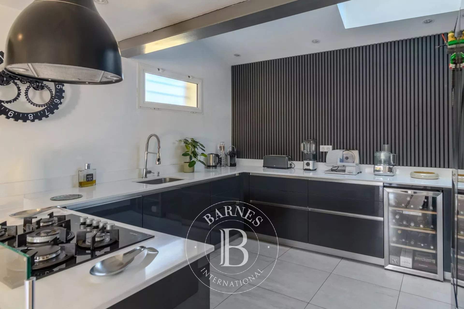 Aubagne  - Maison 6 Pi&egrave;ces 5 Chambres - picture 7