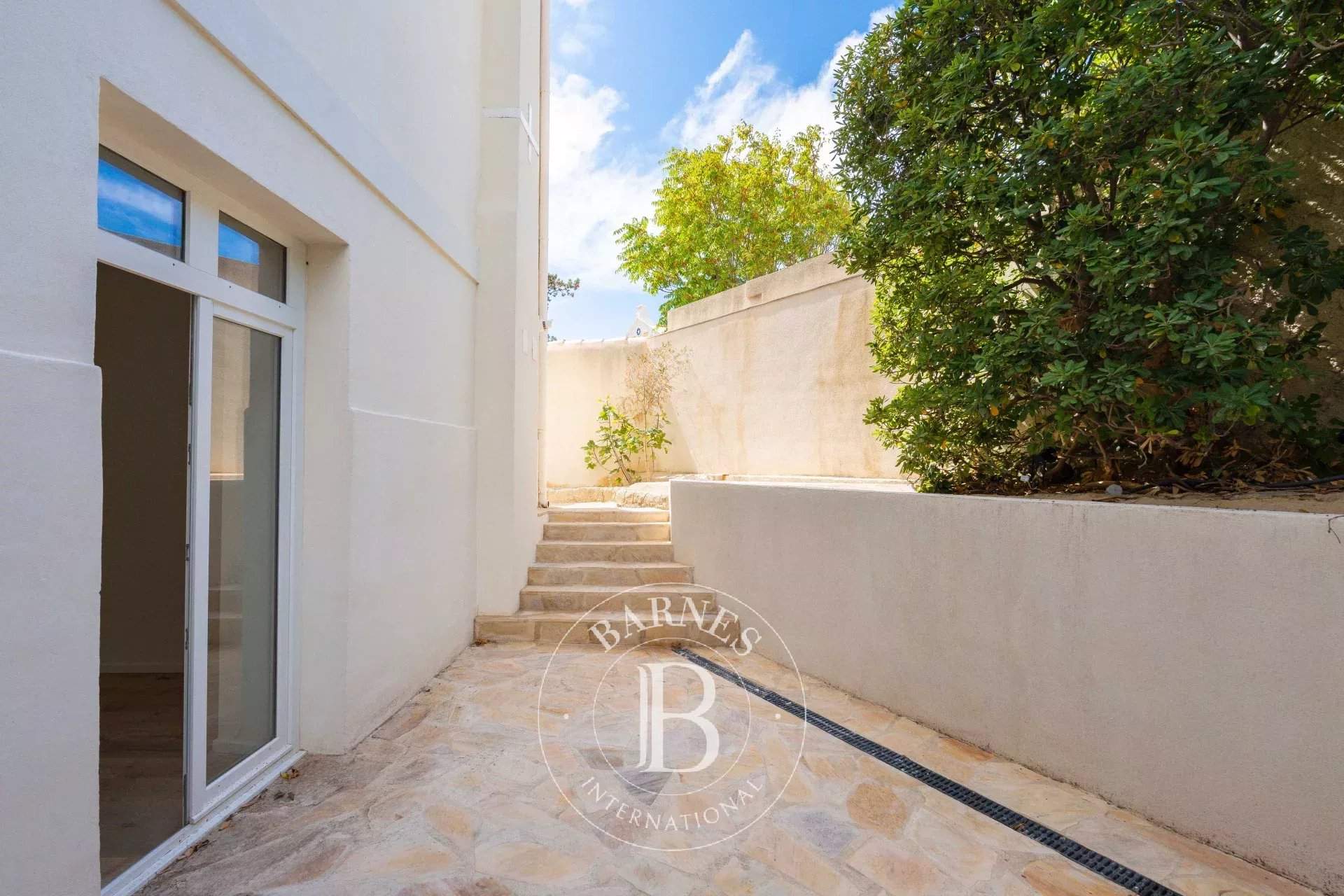 Marseille  - Apartment 3 Bedrooms - picture 12