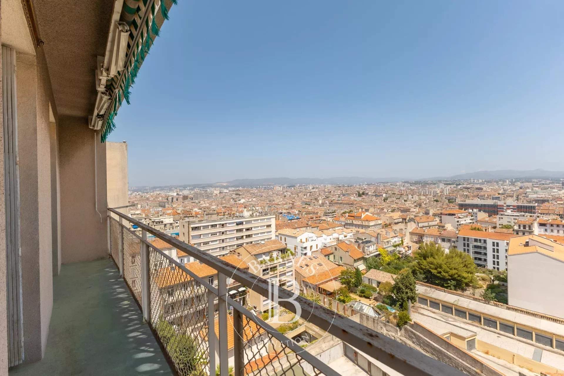 Marseille  - Appartement 5 Pi&egrave;ces 3 Chambres - picture 12