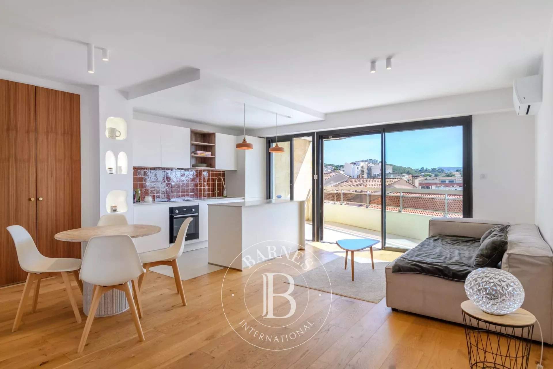 Marseille  - Apartment 2 Bedrooms - picture 2
