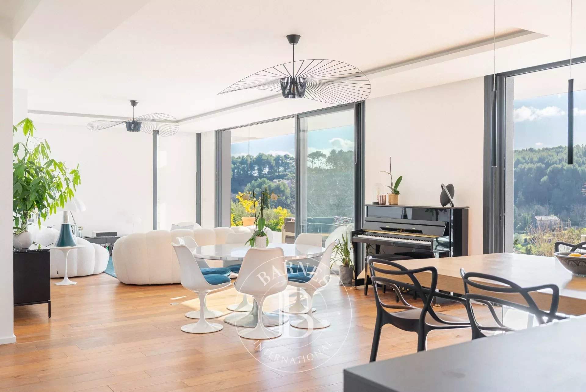 Roquevaire  - Maison 5 Pi&egrave;ces 4 Chambres - picture 12