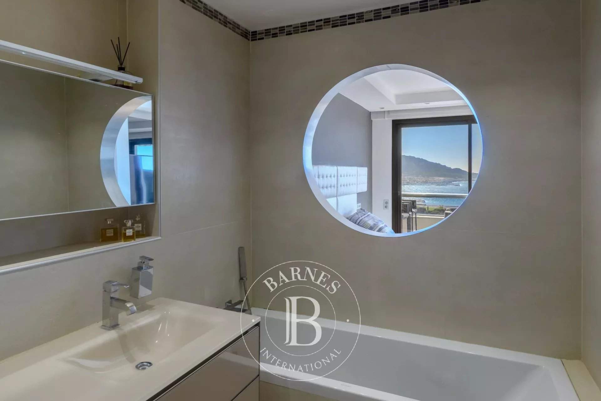 Marseille  - Appartement 6 Pièces 4 Chambres - picture 19