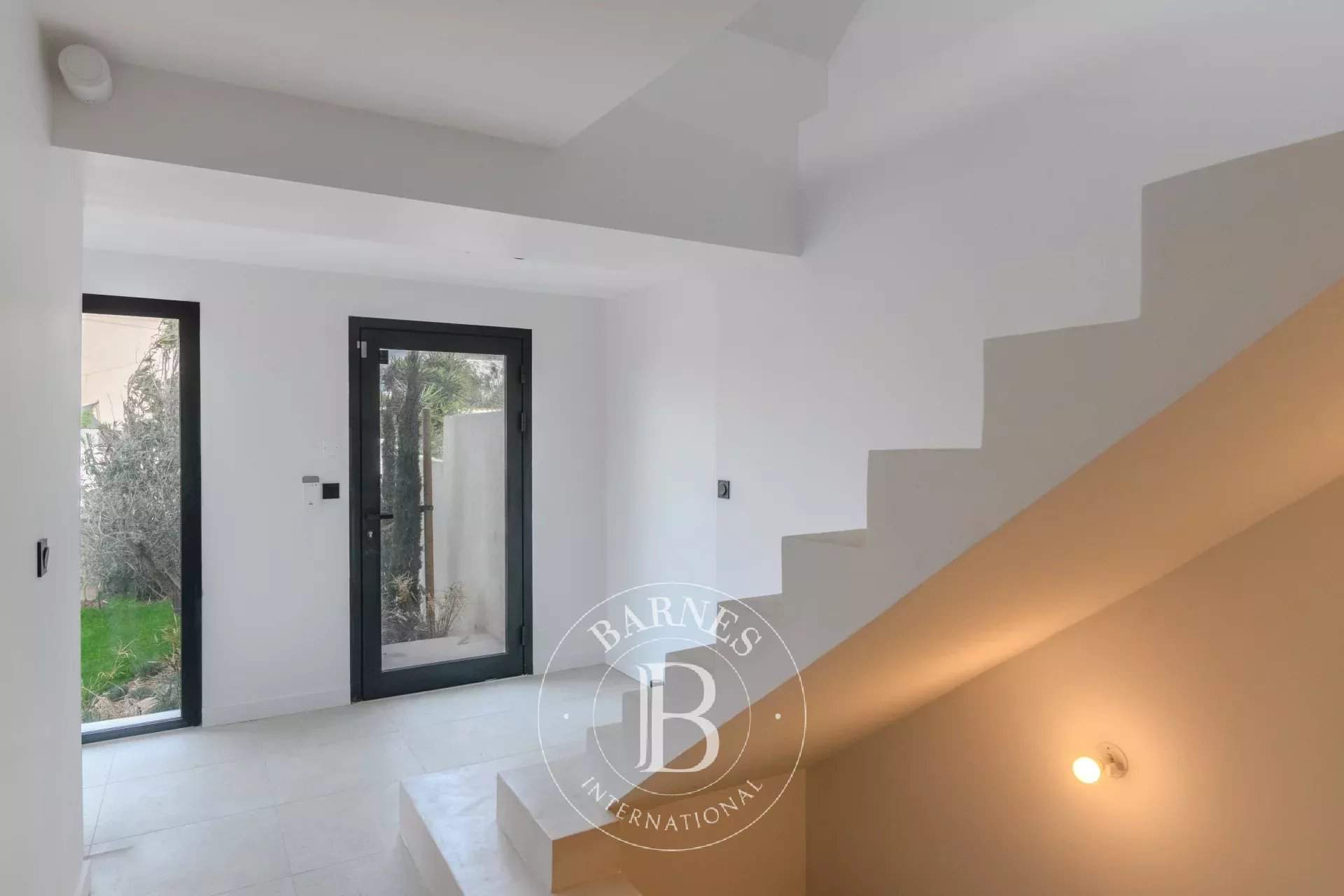 Marseille  - Villa 5 Pi&egrave;ces 4 Chambres - picture 10