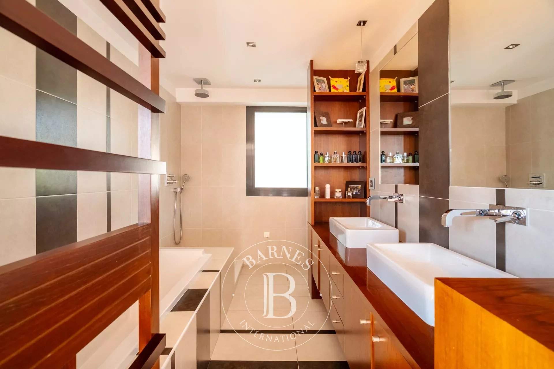 Marseille  - Appartement 5 Pi&egrave;ces 4 Chambres - picture 11