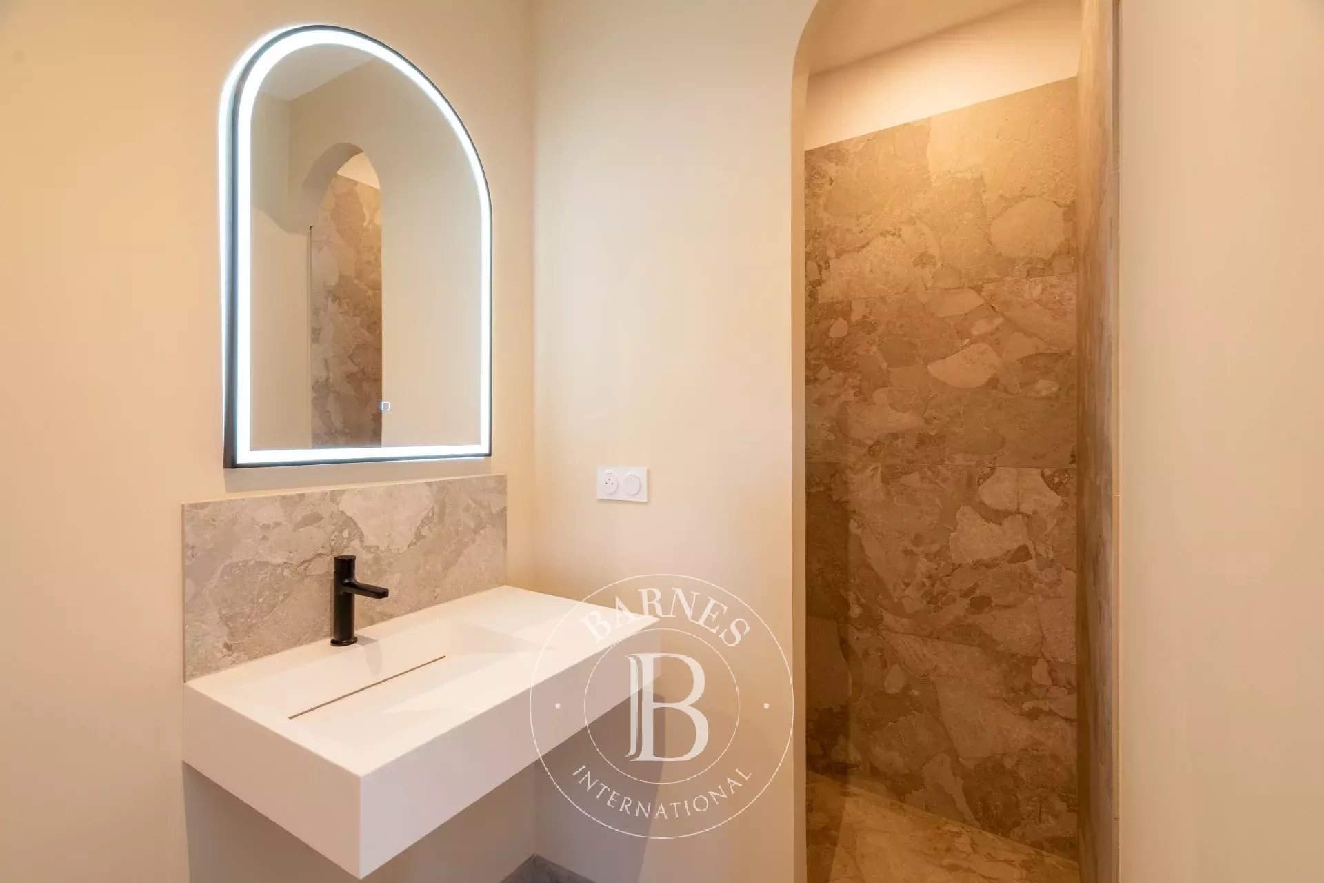 Marseille  - Maison 4 Pièces 3 Chambres - picture 18