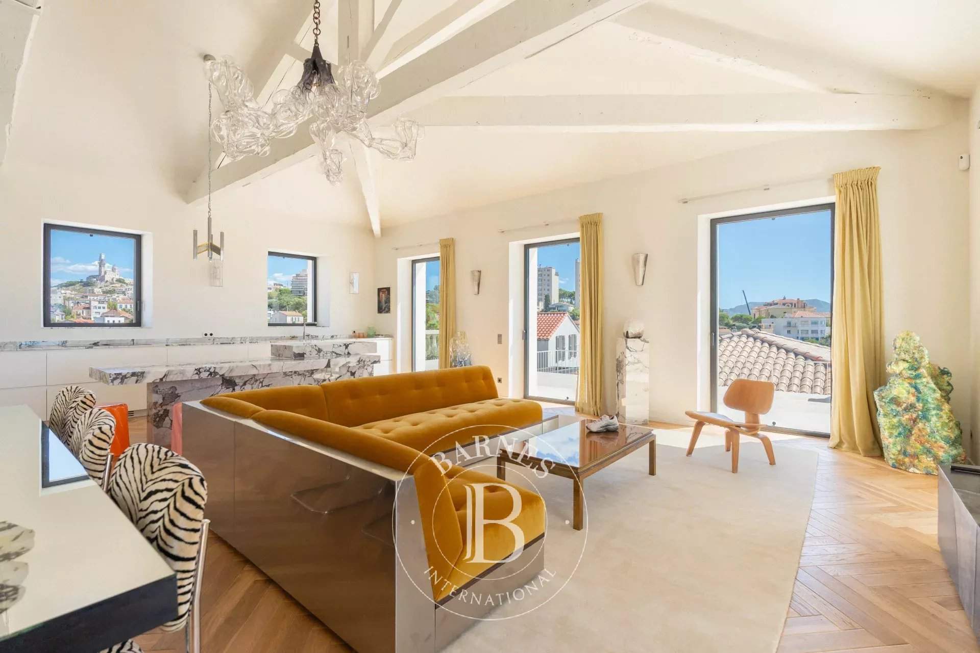 Marseille  - Villa 5 Pièces 4 Chambres - picture 9