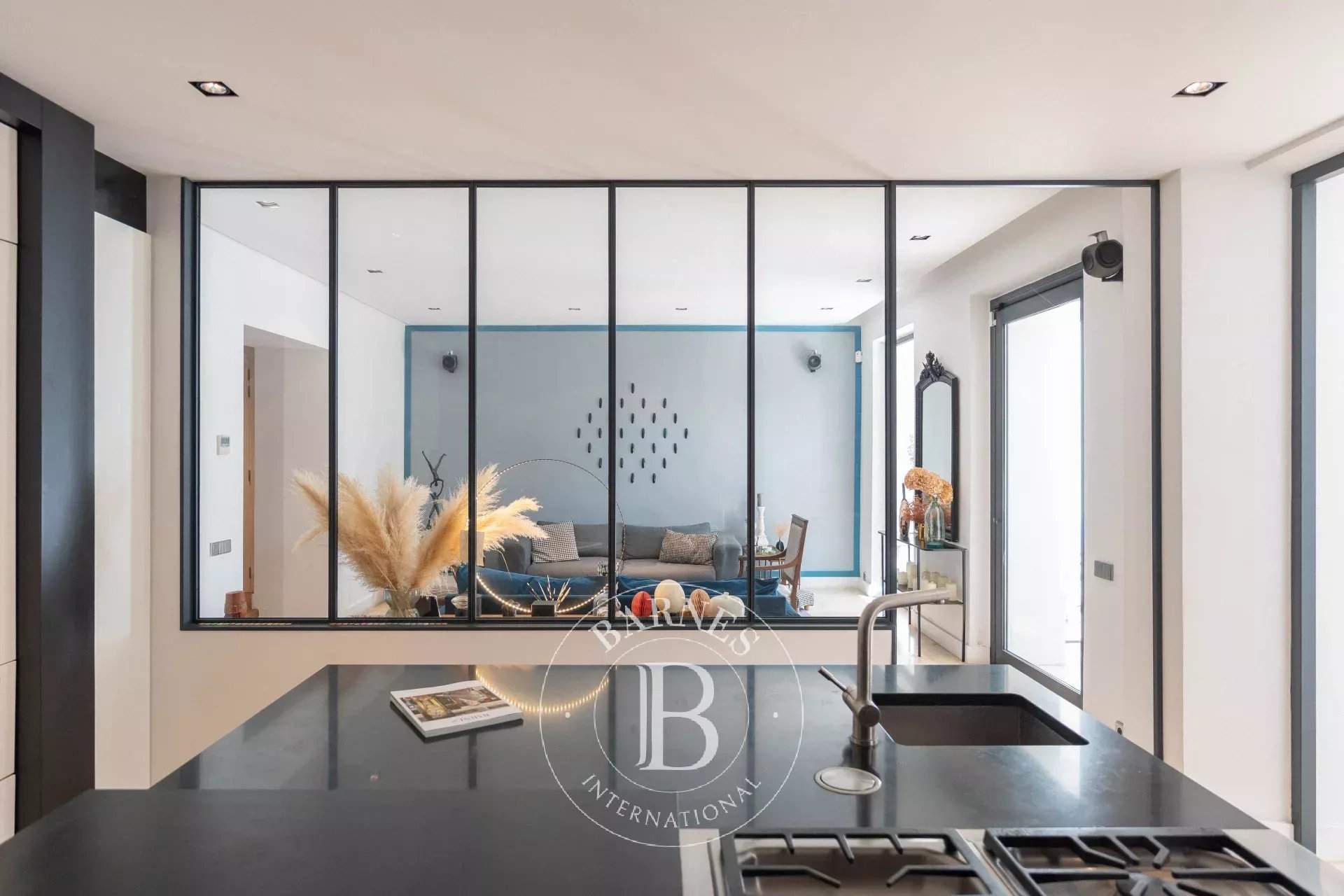 Marseille  - Apartment 5 Bedrooms - picture 12