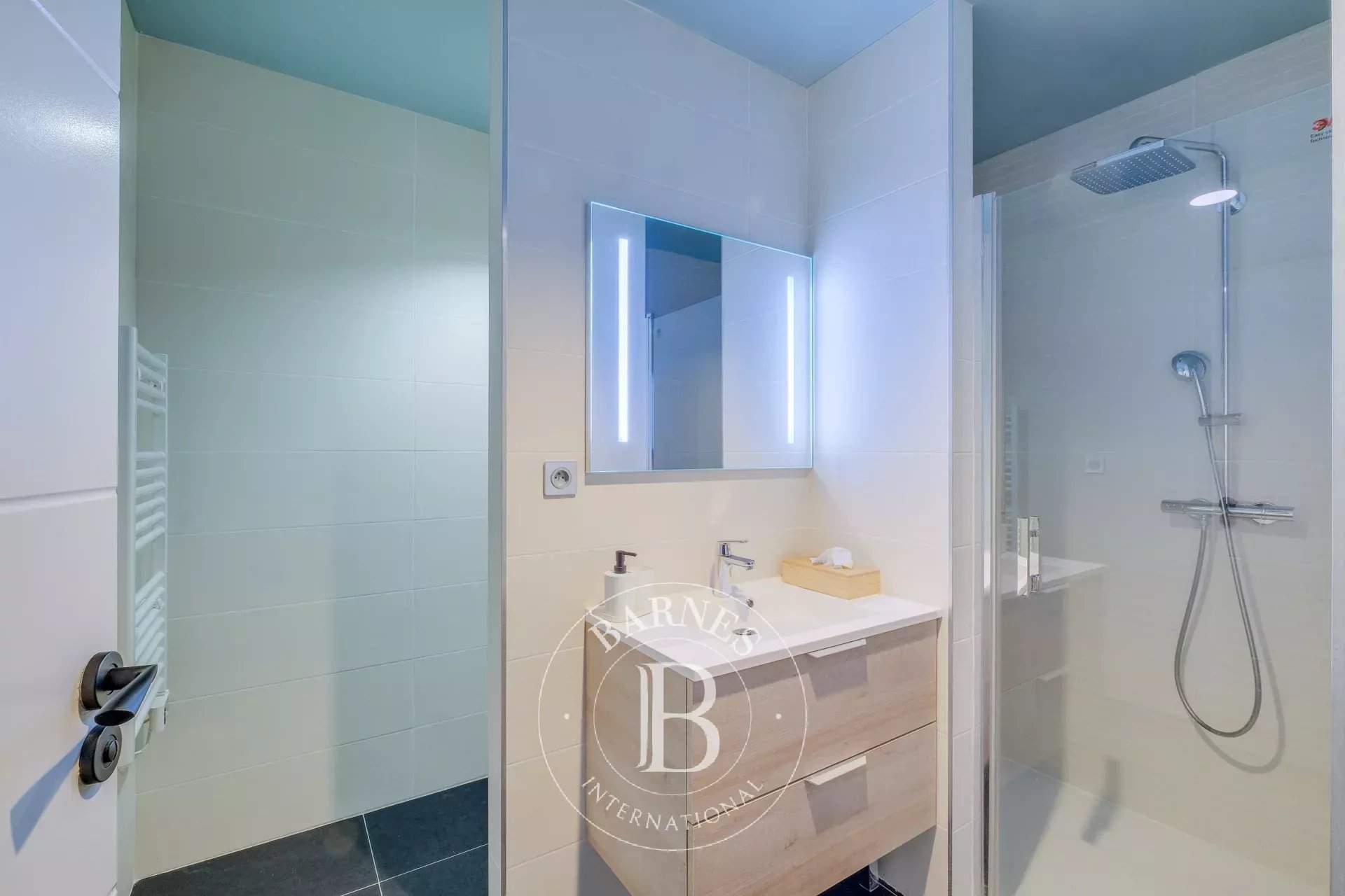 Marseille  - Apartment 3 Bedrooms - picture 9