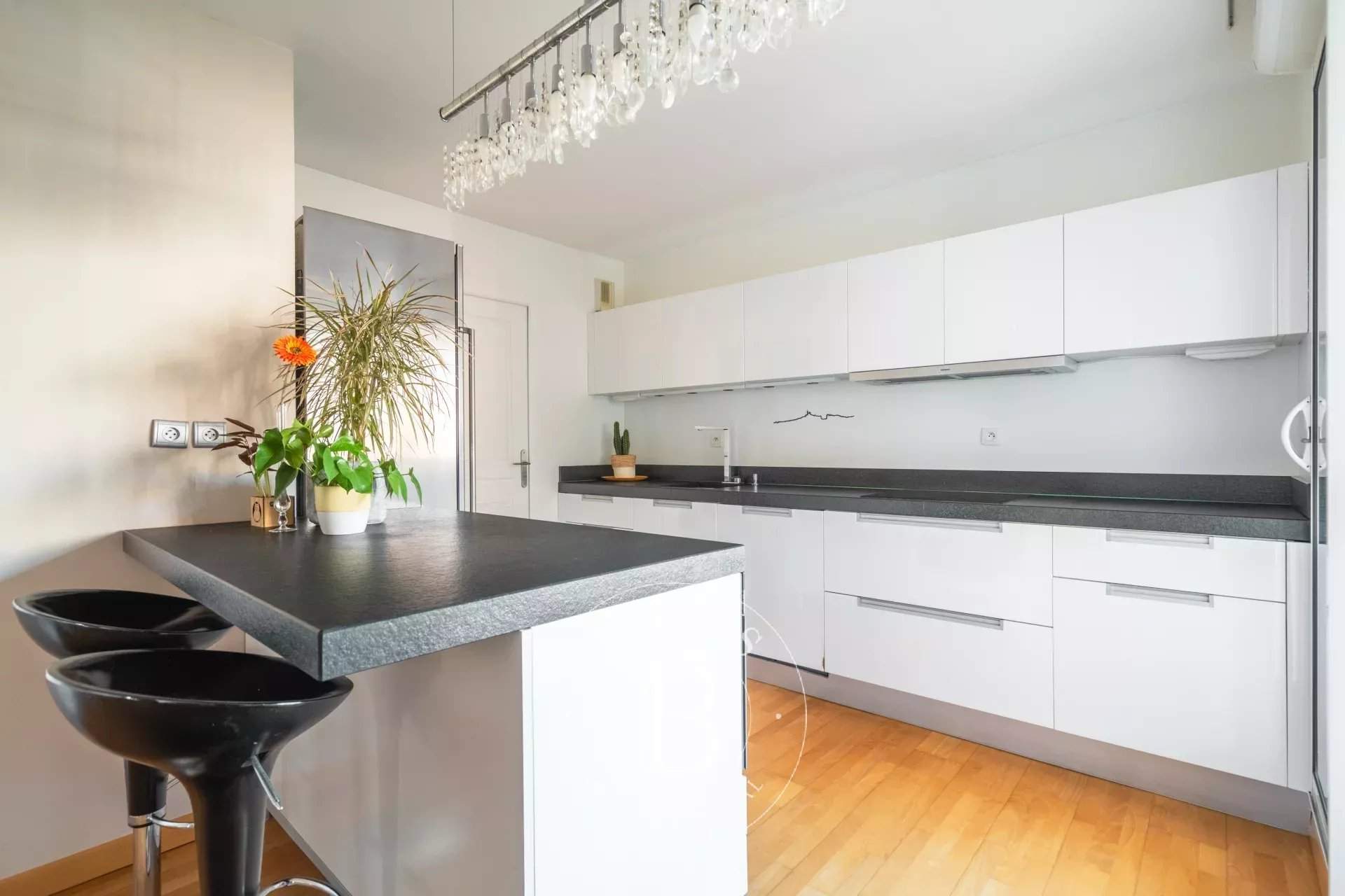 Marseille  - Appartement 4 Pi&egrave;ces 3 Chambres - picture 3