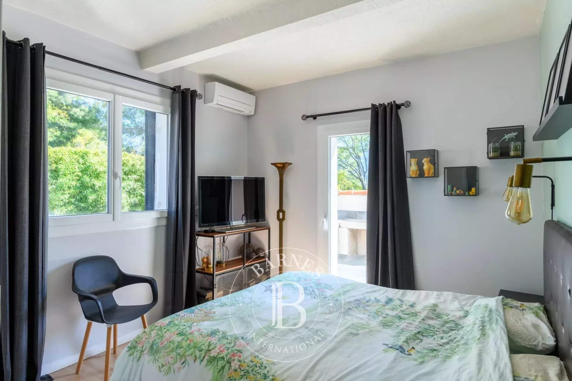 Aubagne  - Maison 6 Pi&egrave;ces 5 Chambres - picture 18