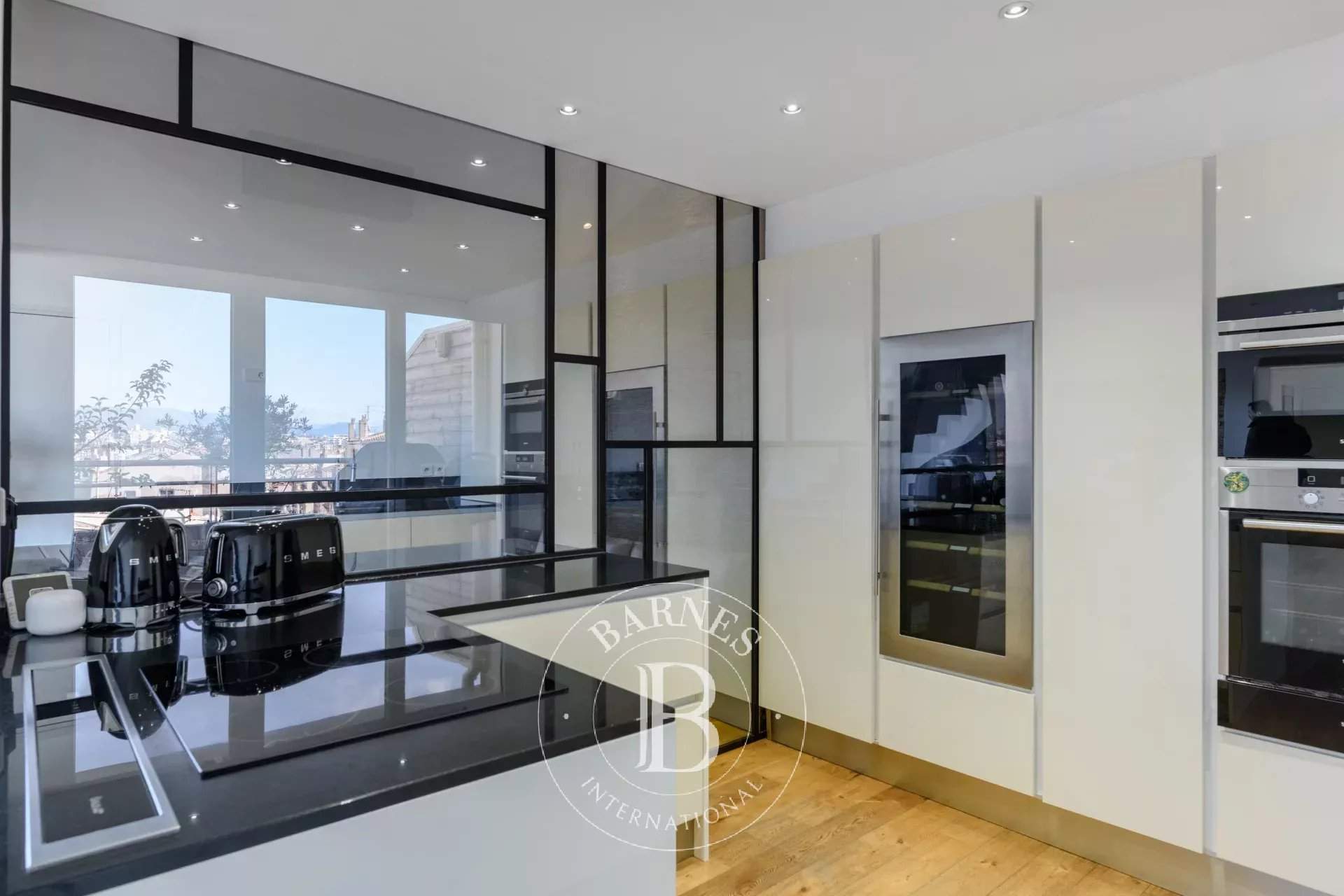 Marseille  - Appartement 6 Pi&egrave;ces 3 Chambres - picture 9