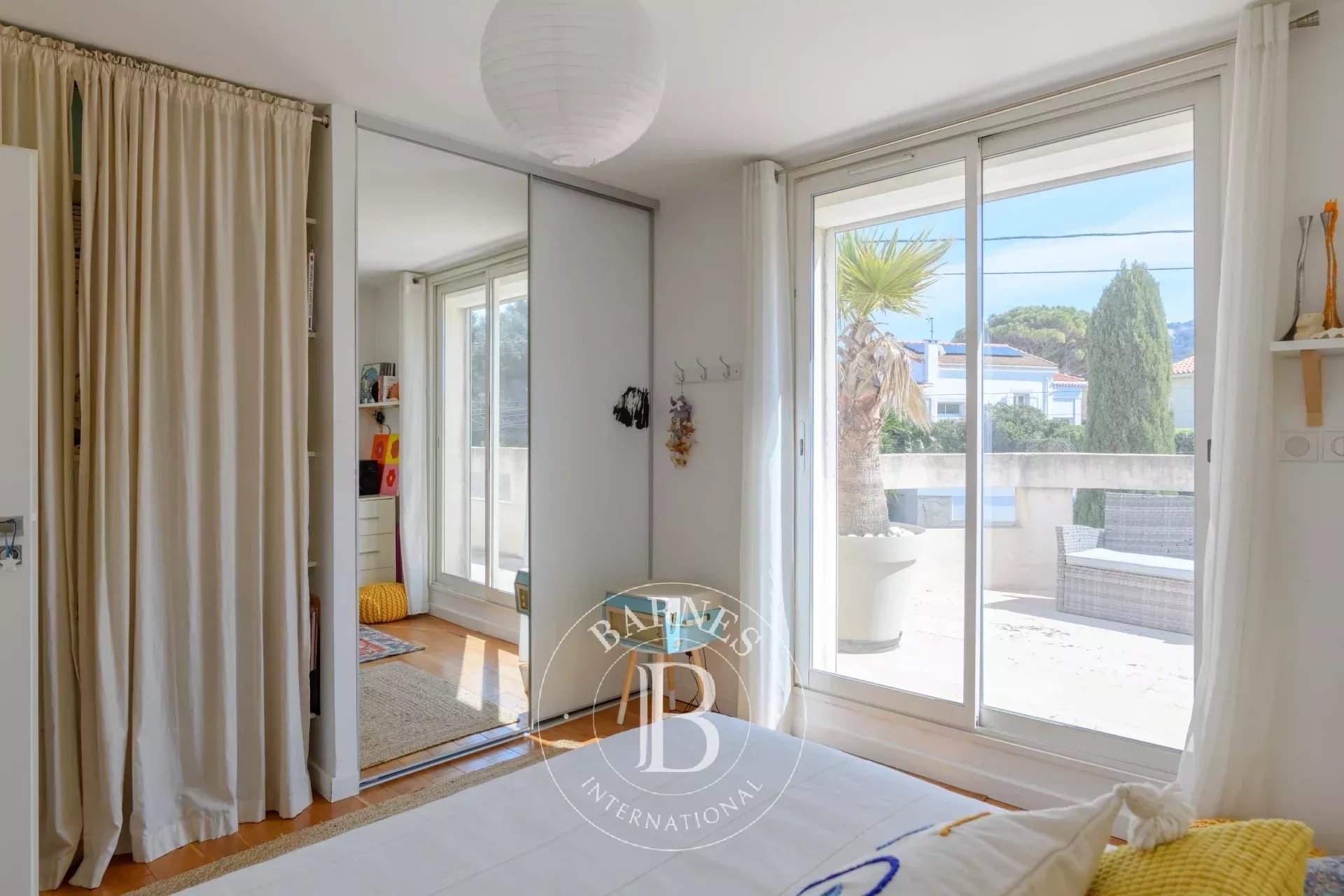 Marseille  - House 5 Bedrooms - picture 14