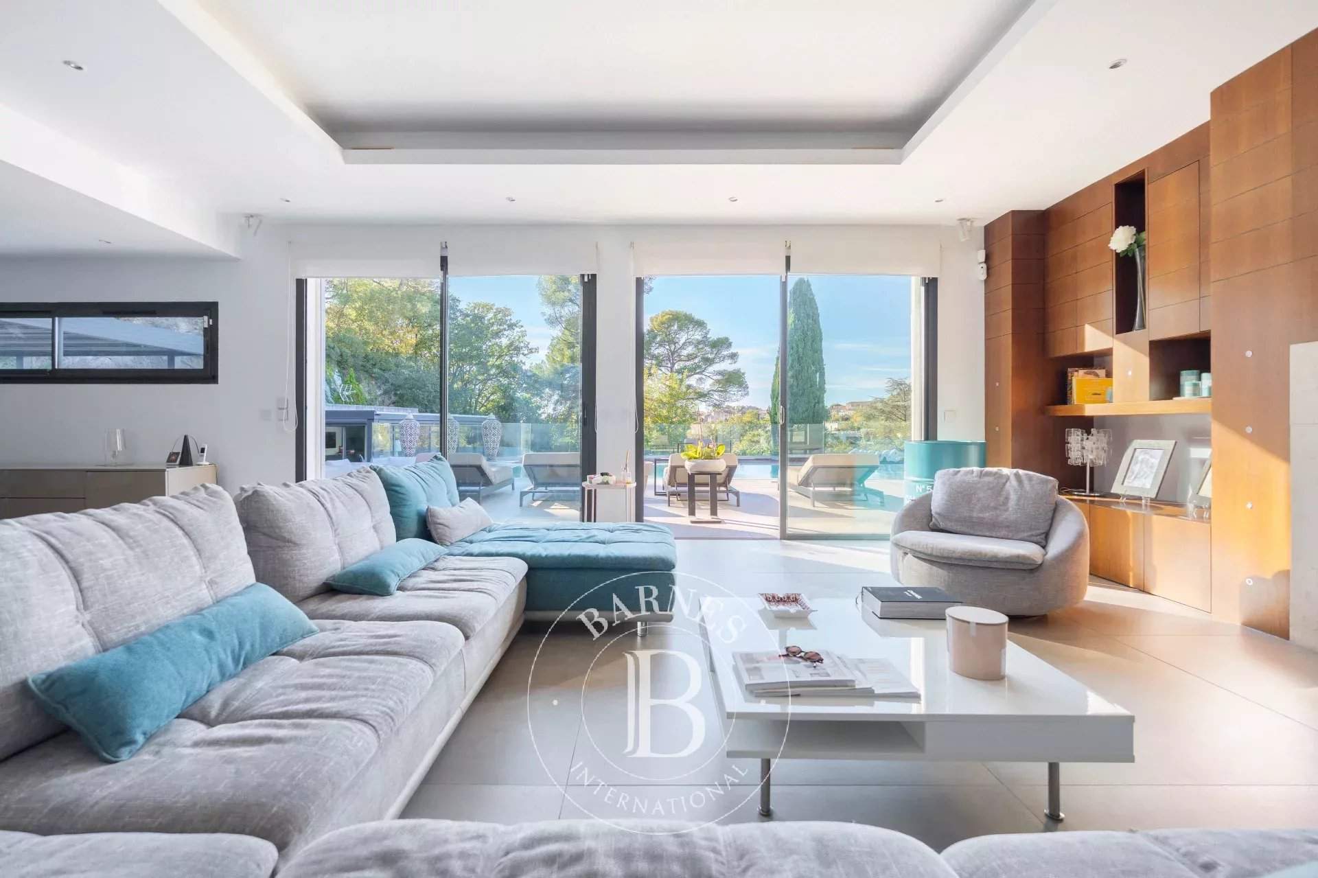 Marseille  - Maison 7 Pièces 5 Chambres - picture 6