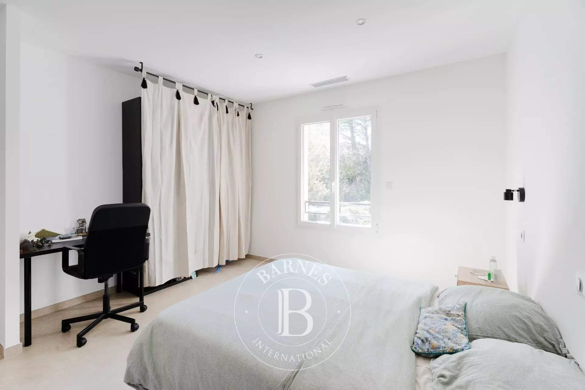 Cabriès  - Maison 7 Pi&egrave;ces 5 Chambres - picture 11