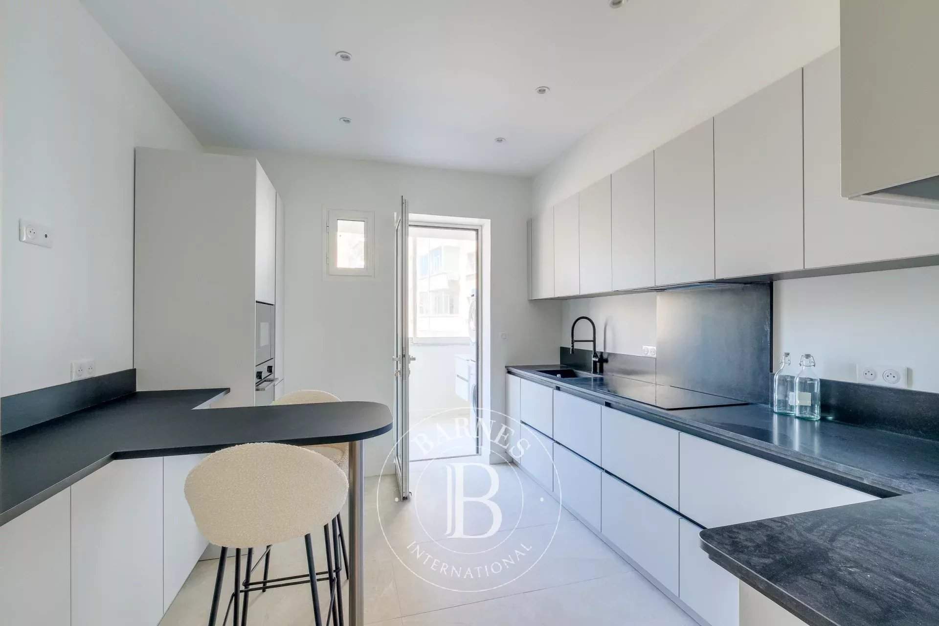 Marseille  - Appartement 3 Pi&egrave;ces 2 Chambres - picture 8