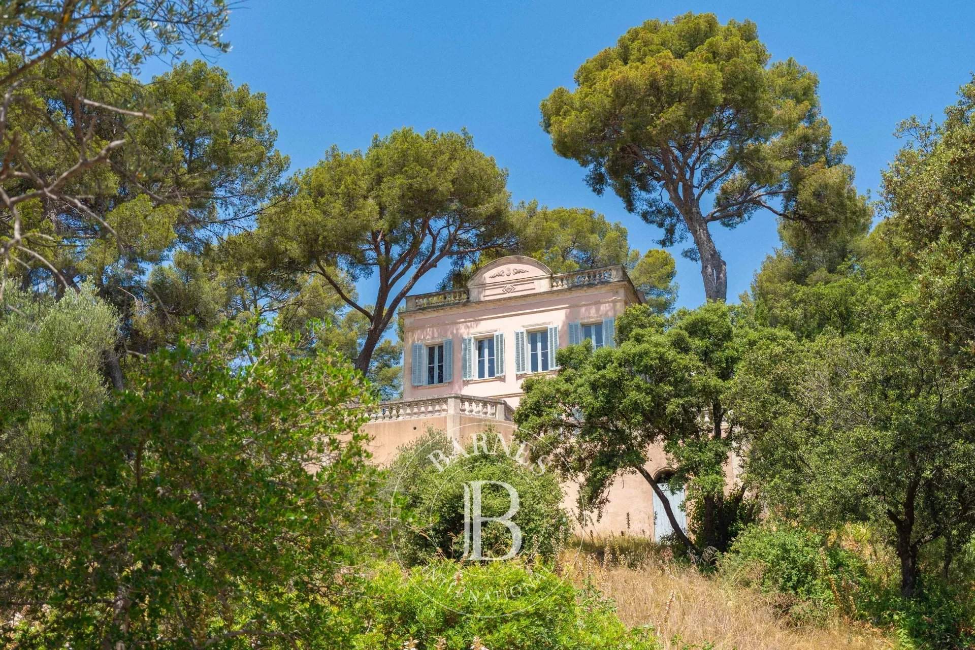 Cassis  - Bastide 7 Pi&egrave;ces 5 Chambres - picture 1