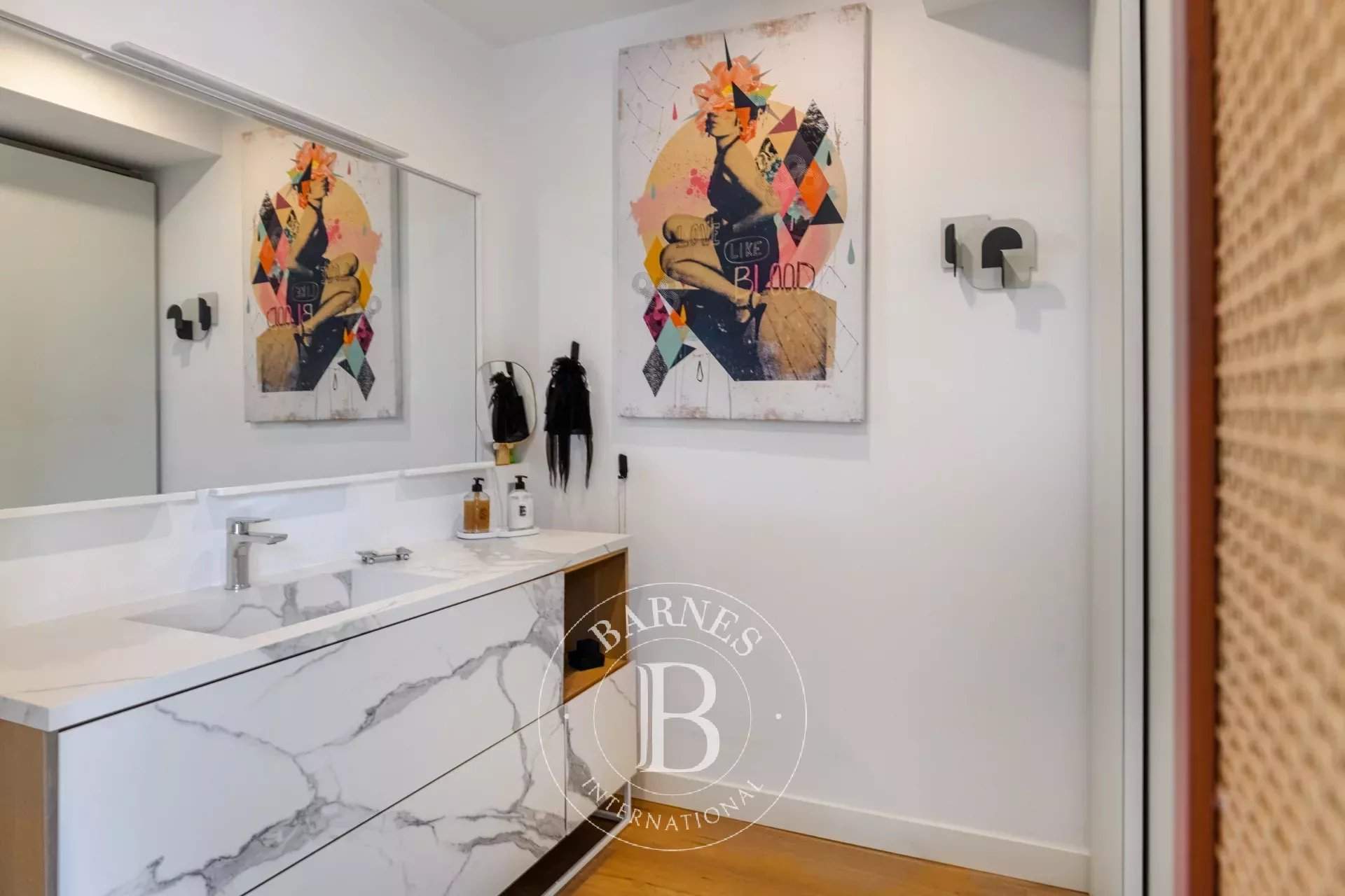 Marseille  - Maison 6 Pi&egrave;ces 4 Chambres - picture 13