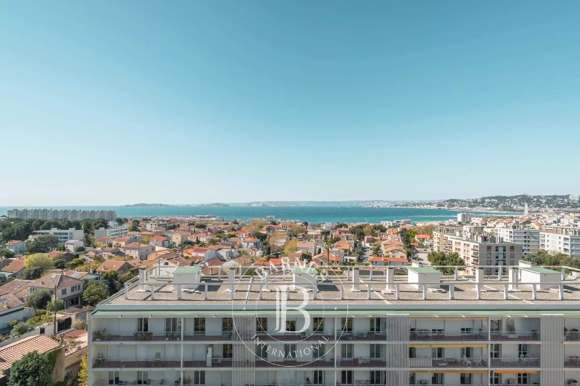 Marseille  - Appartement 4 Pi&egrave;ces 3 Chambres - picture 3