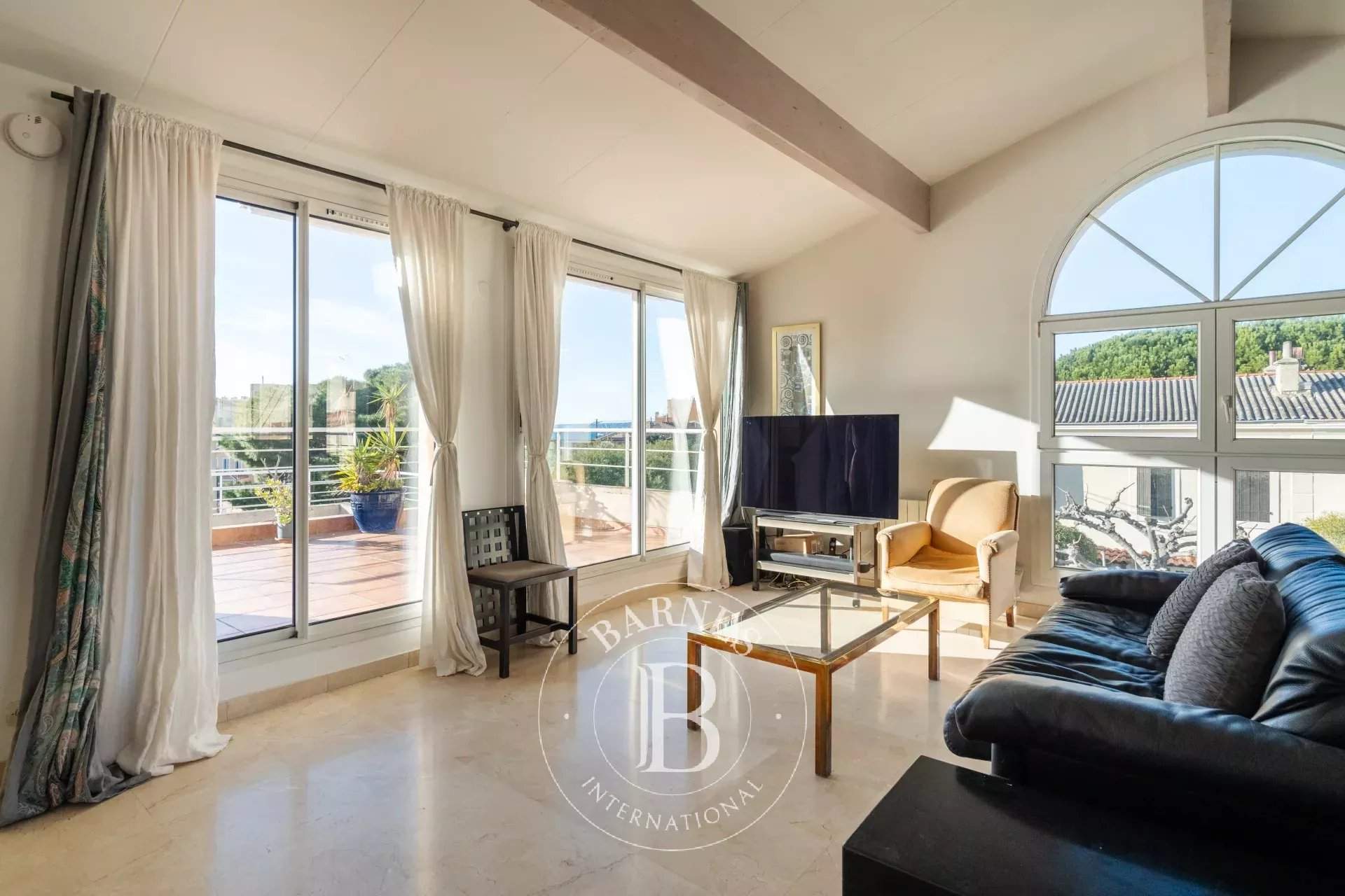 Marseille  - Apartment 3 Bedrooms - picture 8