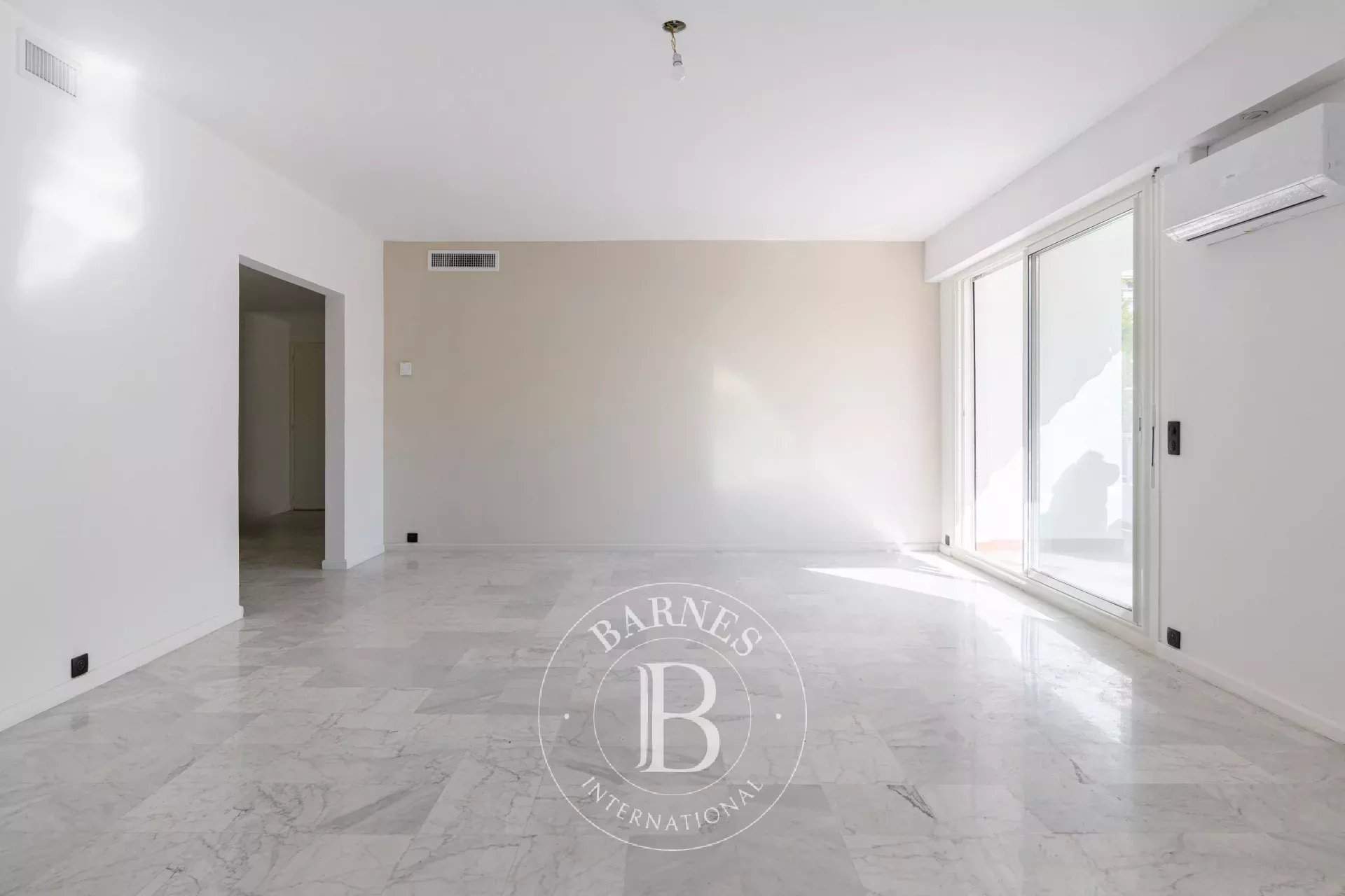 Marseille  - Appartement 6 Pièces 3 Chambres - picture 5