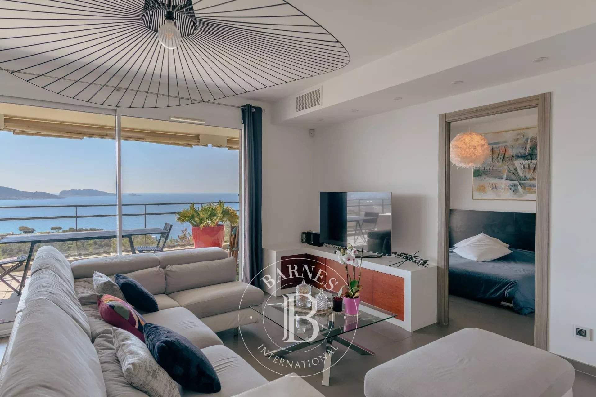 Marseille  - Appartement 4 Pi&egrave;ces 2 Chambres - picture 8