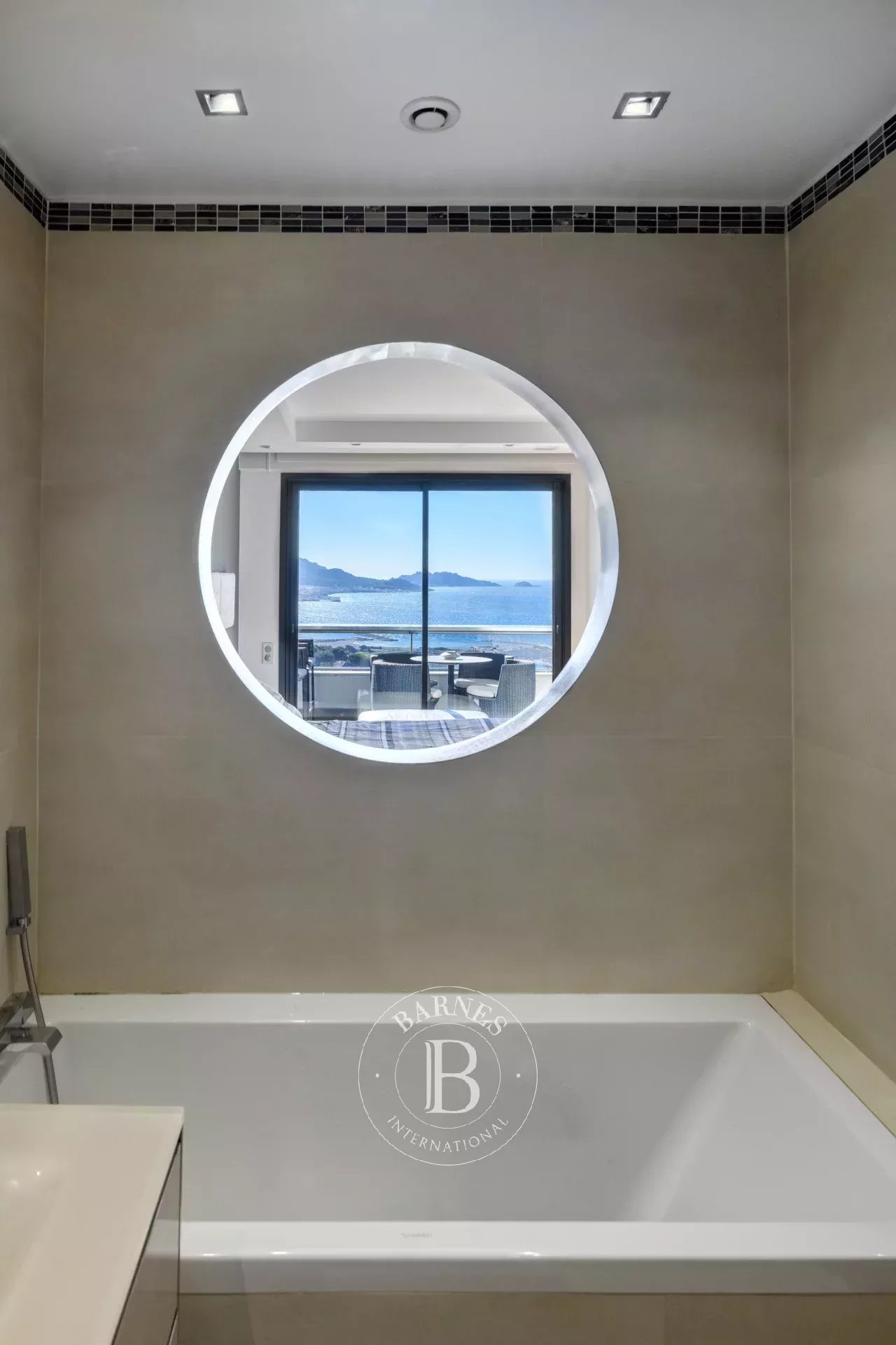 Marseille  - Appartement 6 Pièces 4 Chambres - picture 17